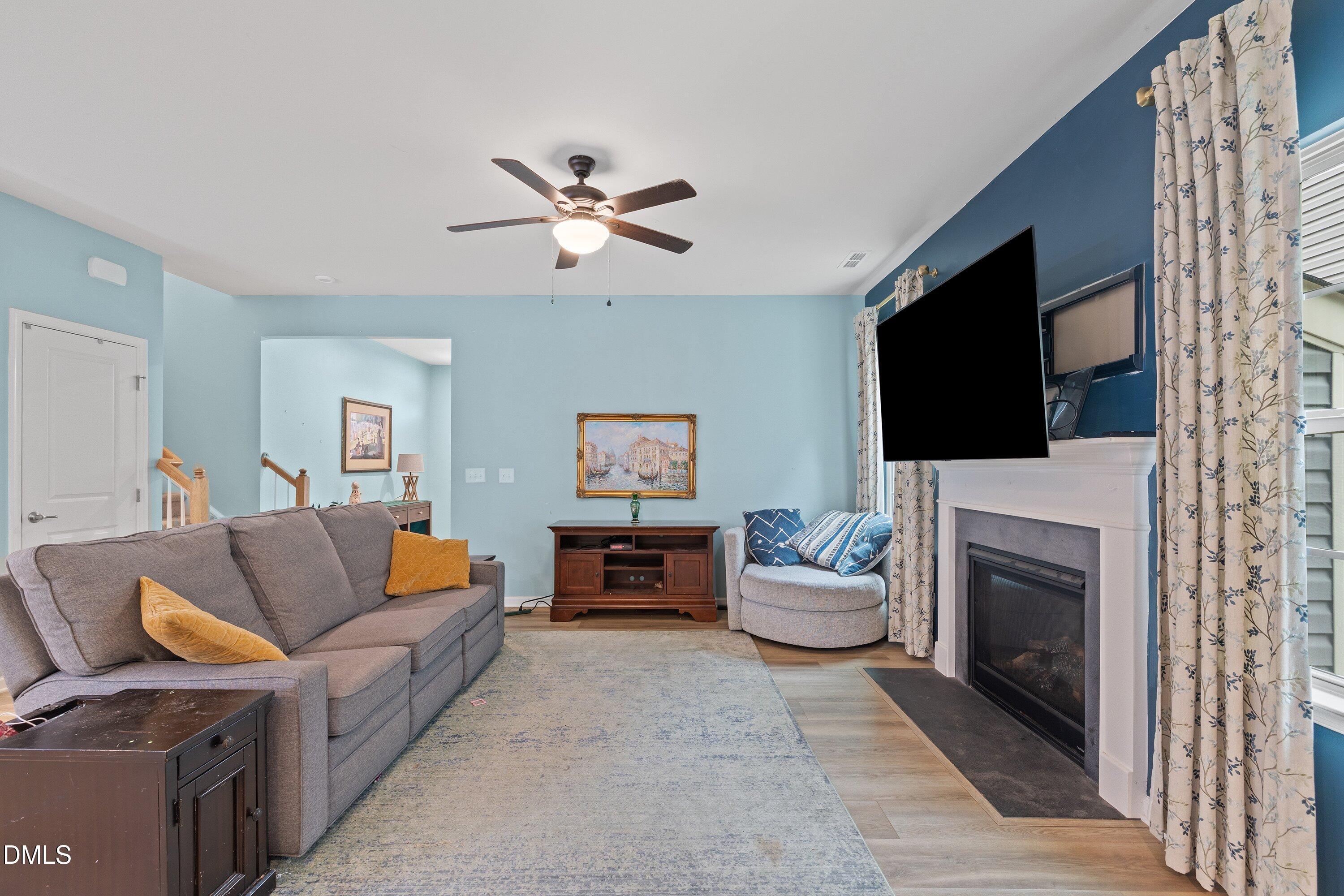 1109 Spring Meadow Way Property Photo 8