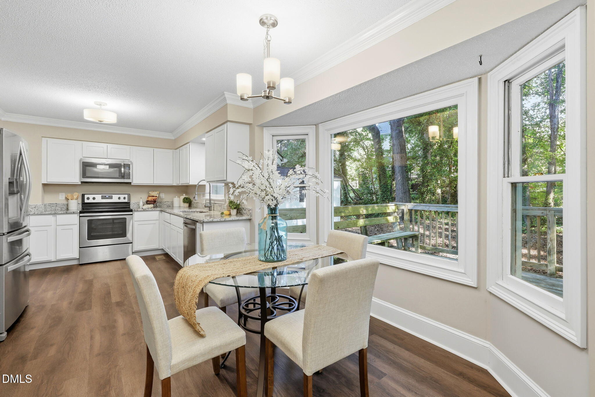 3329 Derbyshire Place Property Photo 4