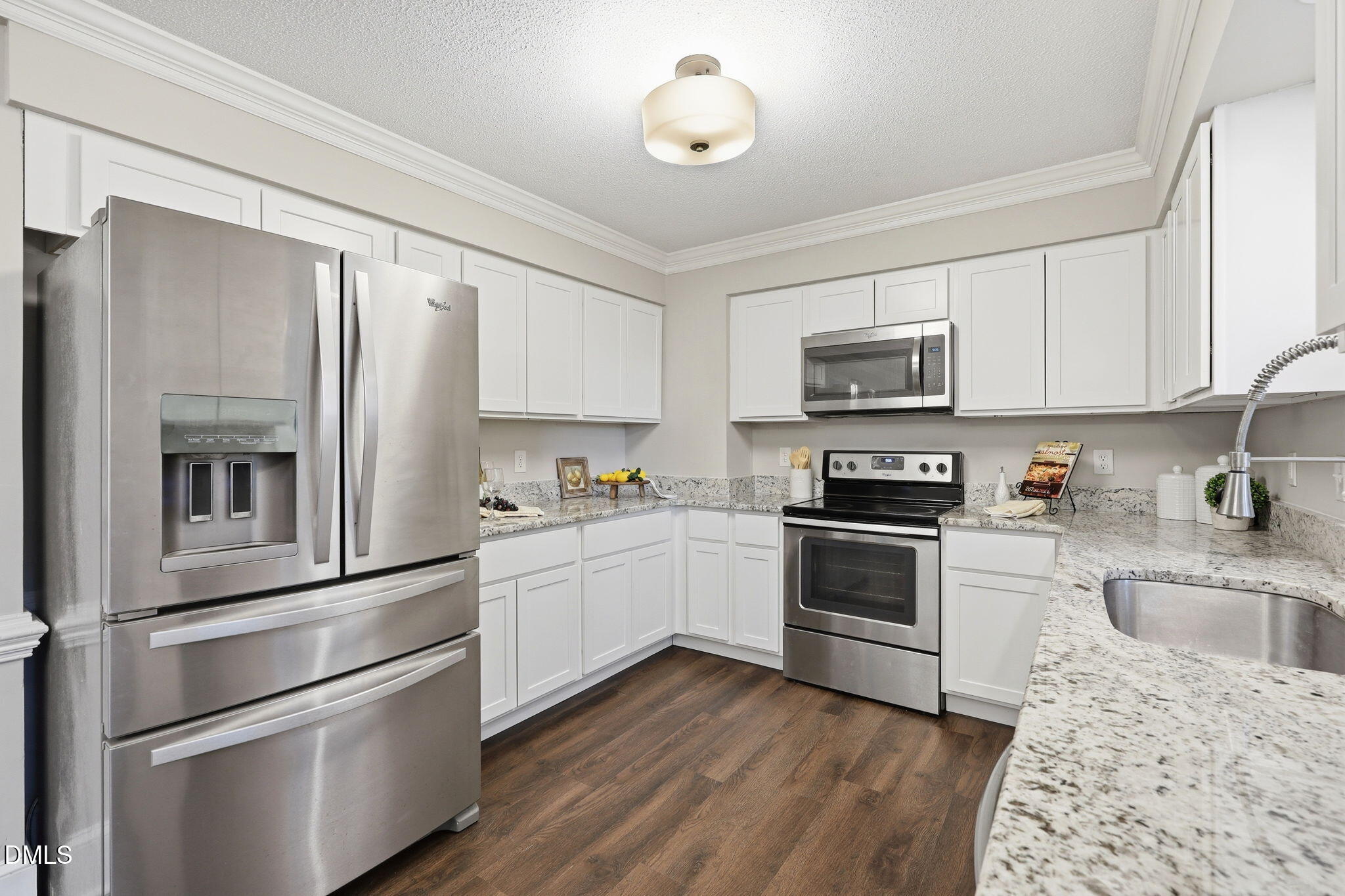 3329 Derbyshire Place Property Photo 5