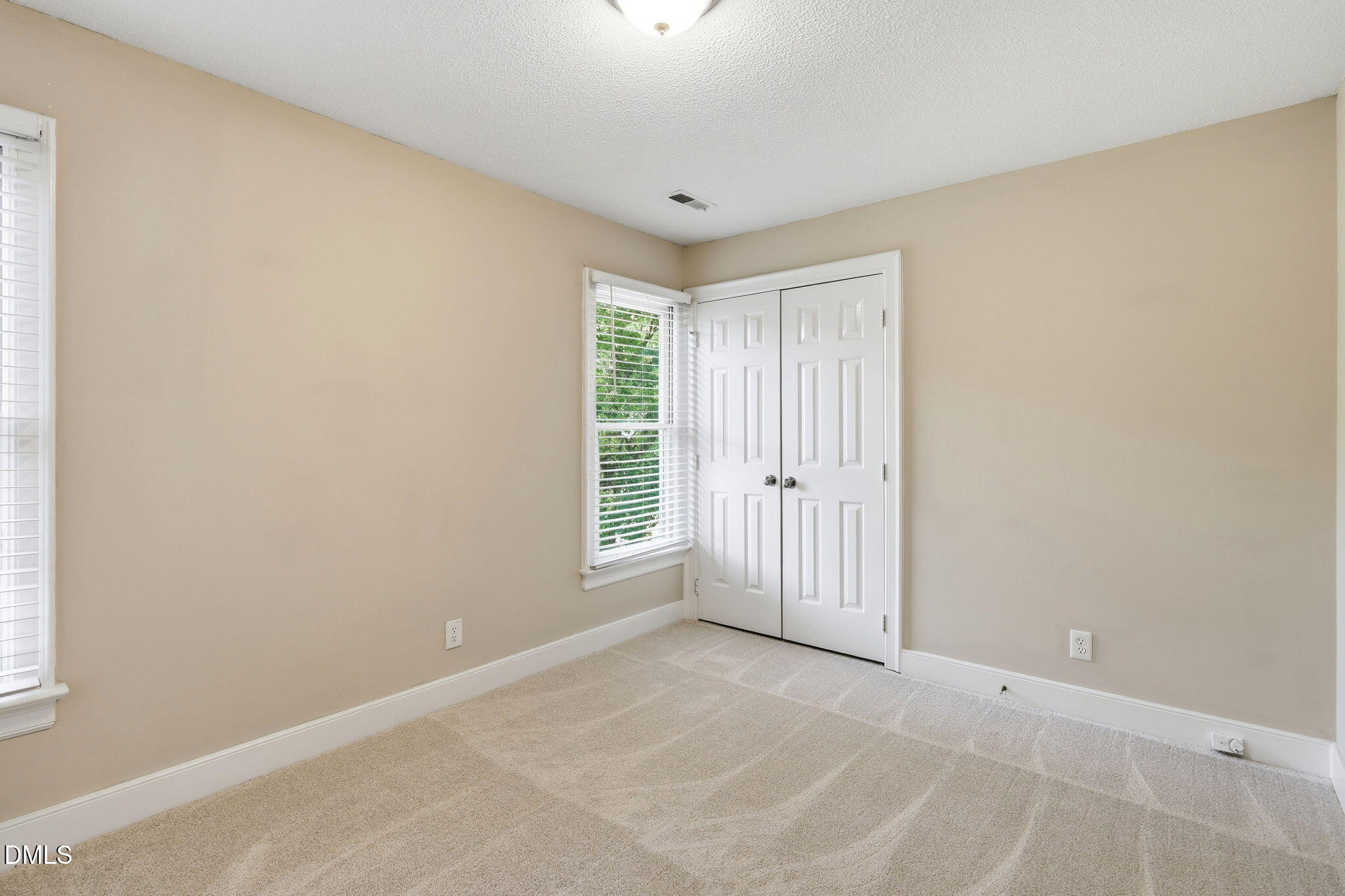 3329 Derbyshire Place Property Photo 13