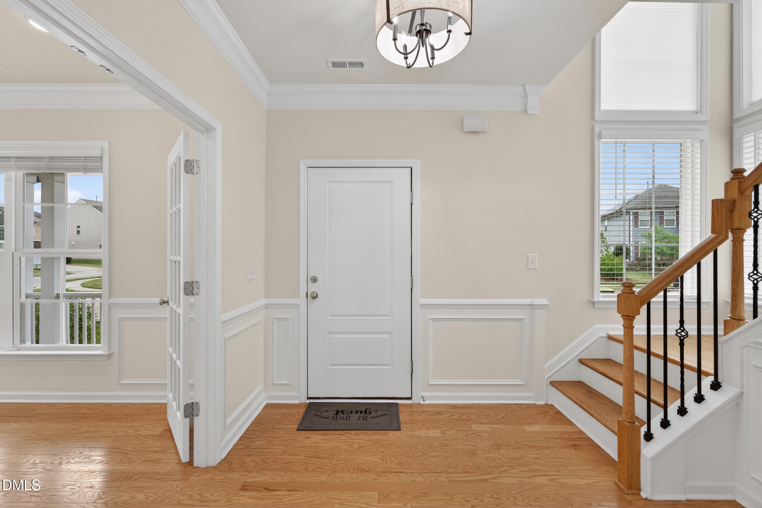 573 Spire Bend Property Photo 6