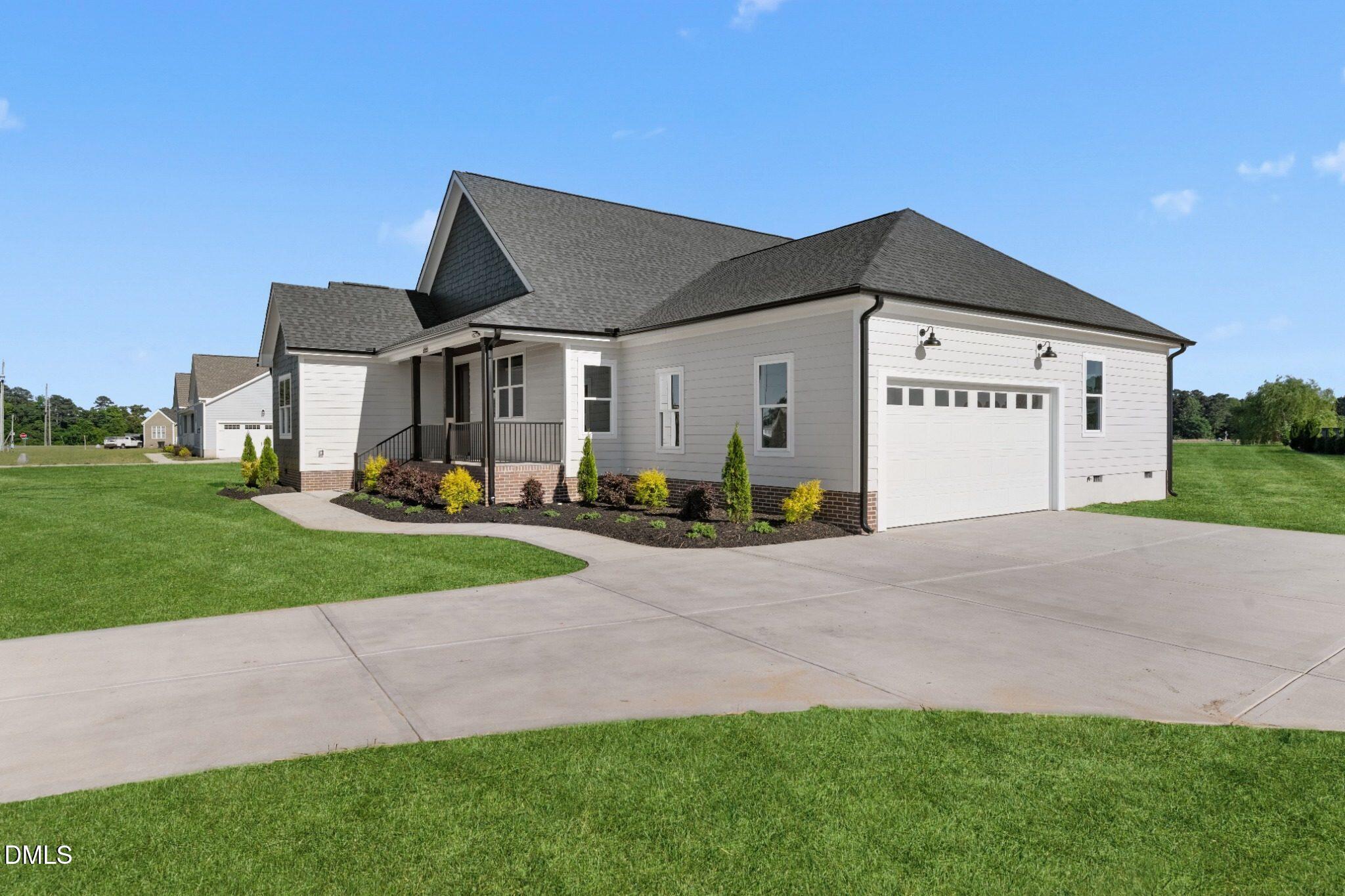 5225 Finch Road Property Photo 3