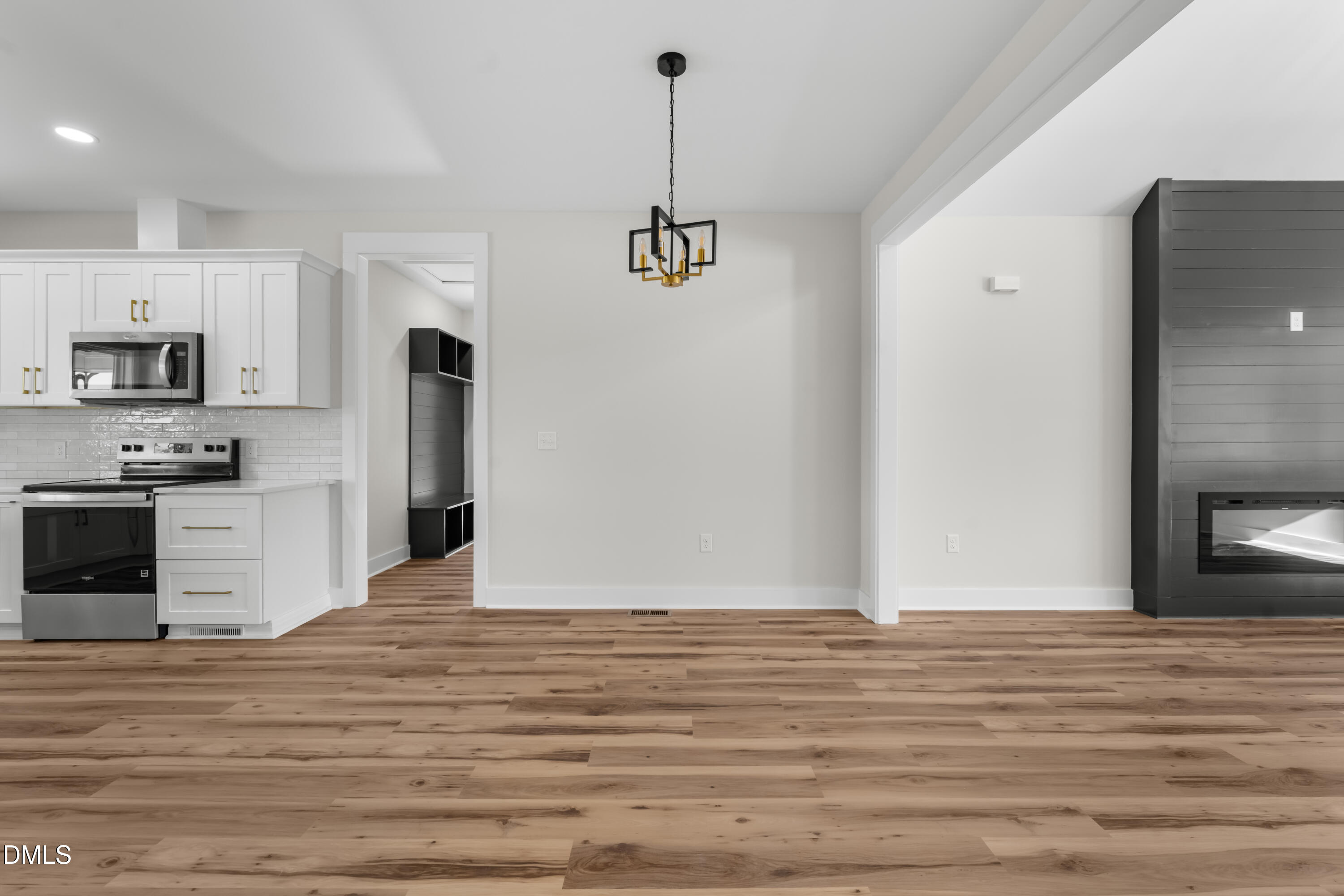 5225 Finch Road Property Photo 9
