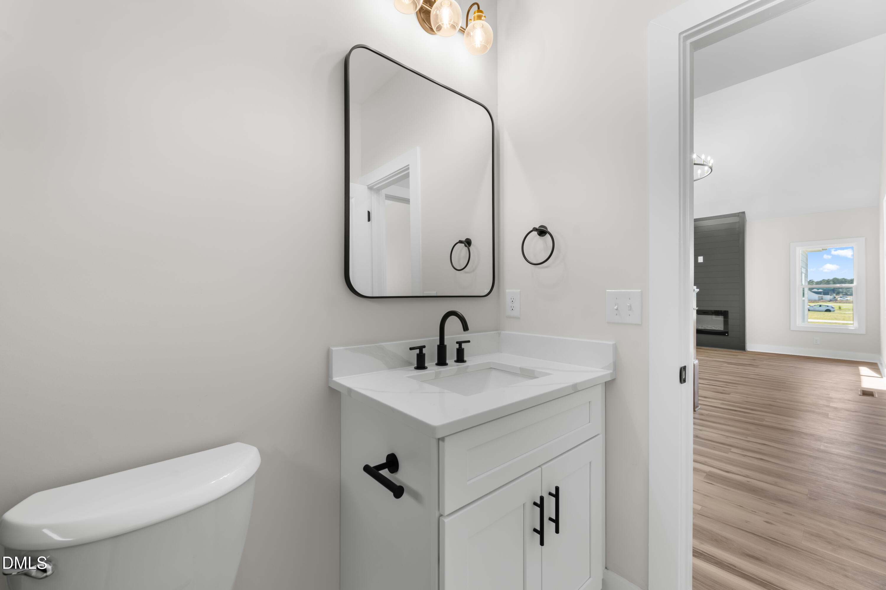 5225 Finch Road Property Photo 13