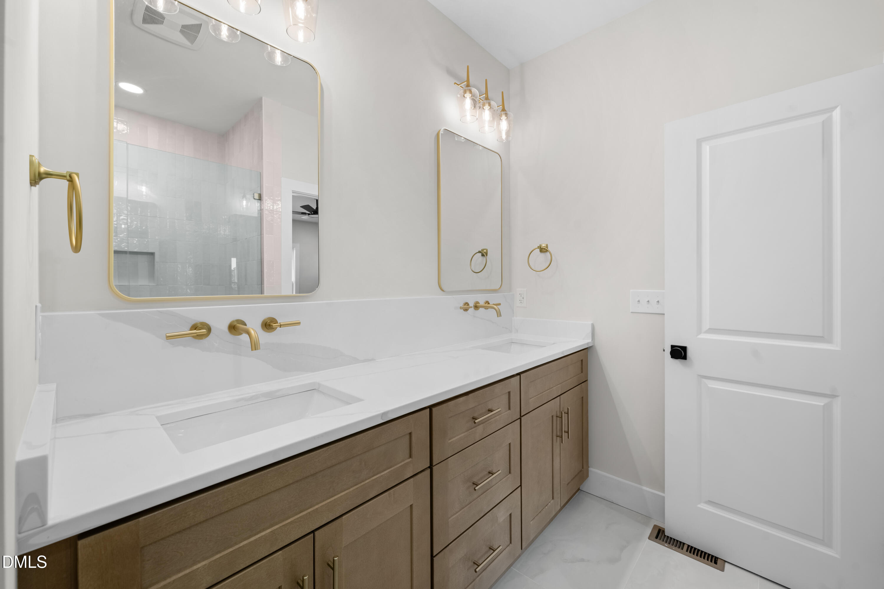 5225 Finch Road Property Photo 18