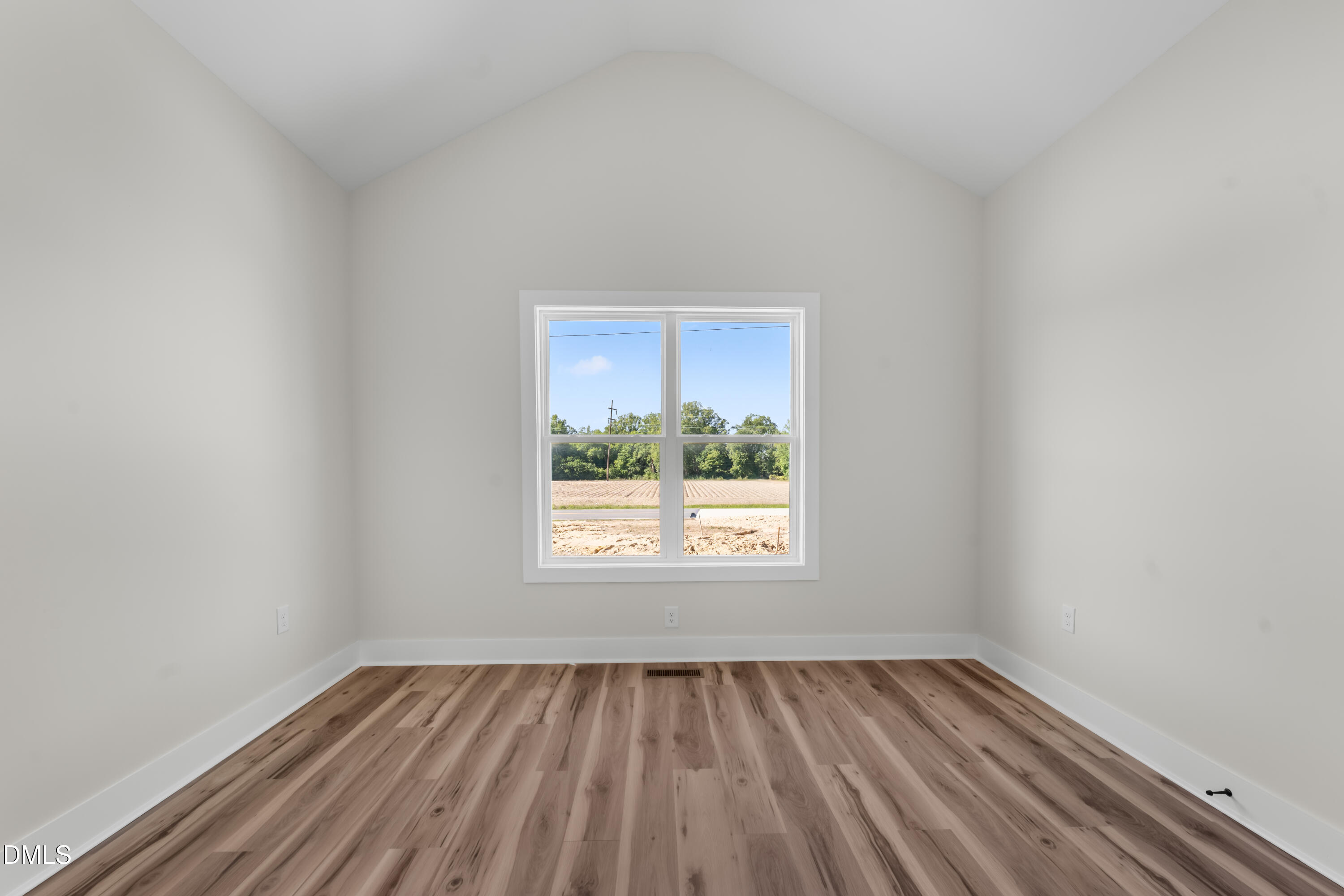 5225 Finch Road Property Photo 28