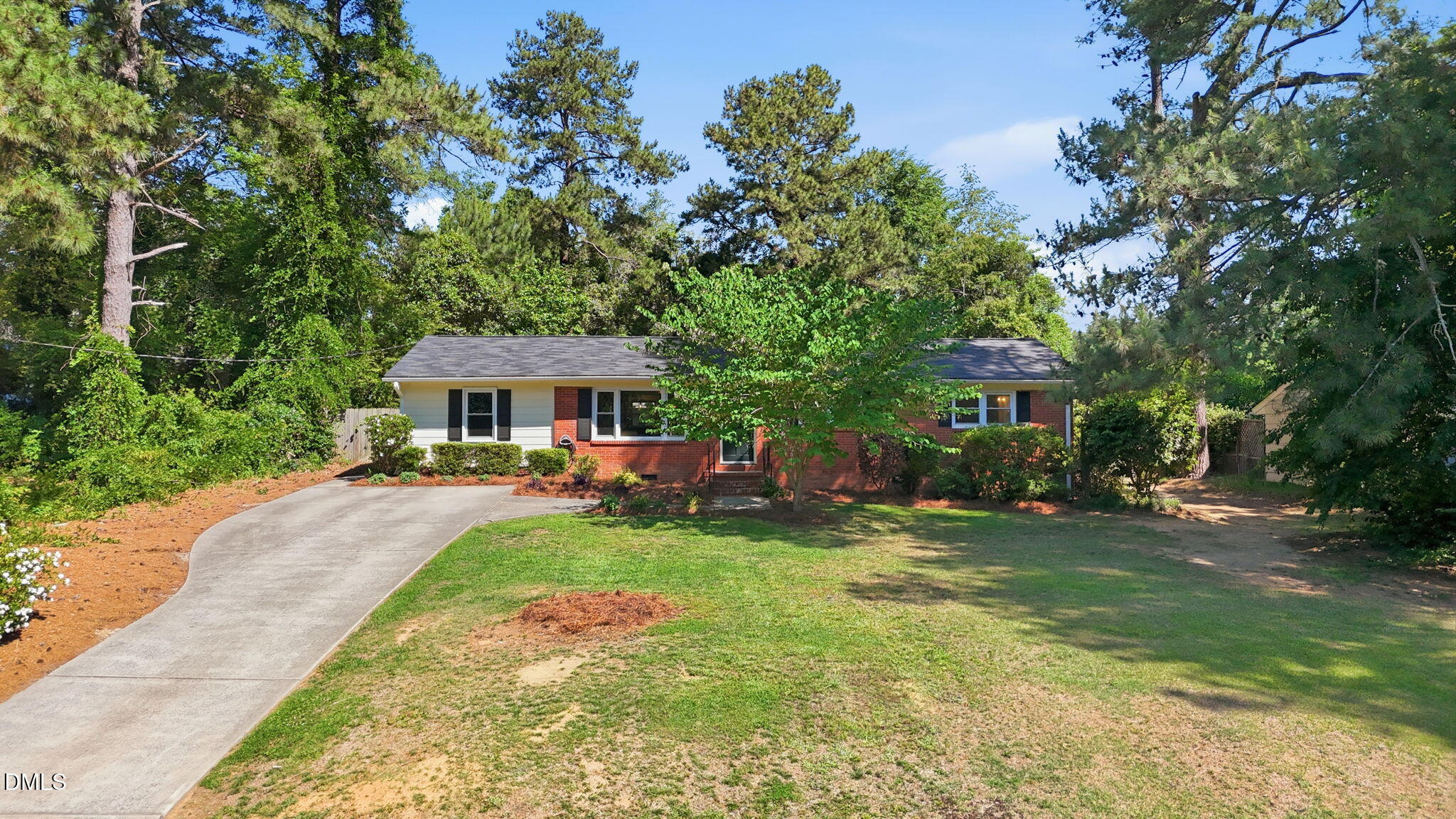 408 Lakeside Drive