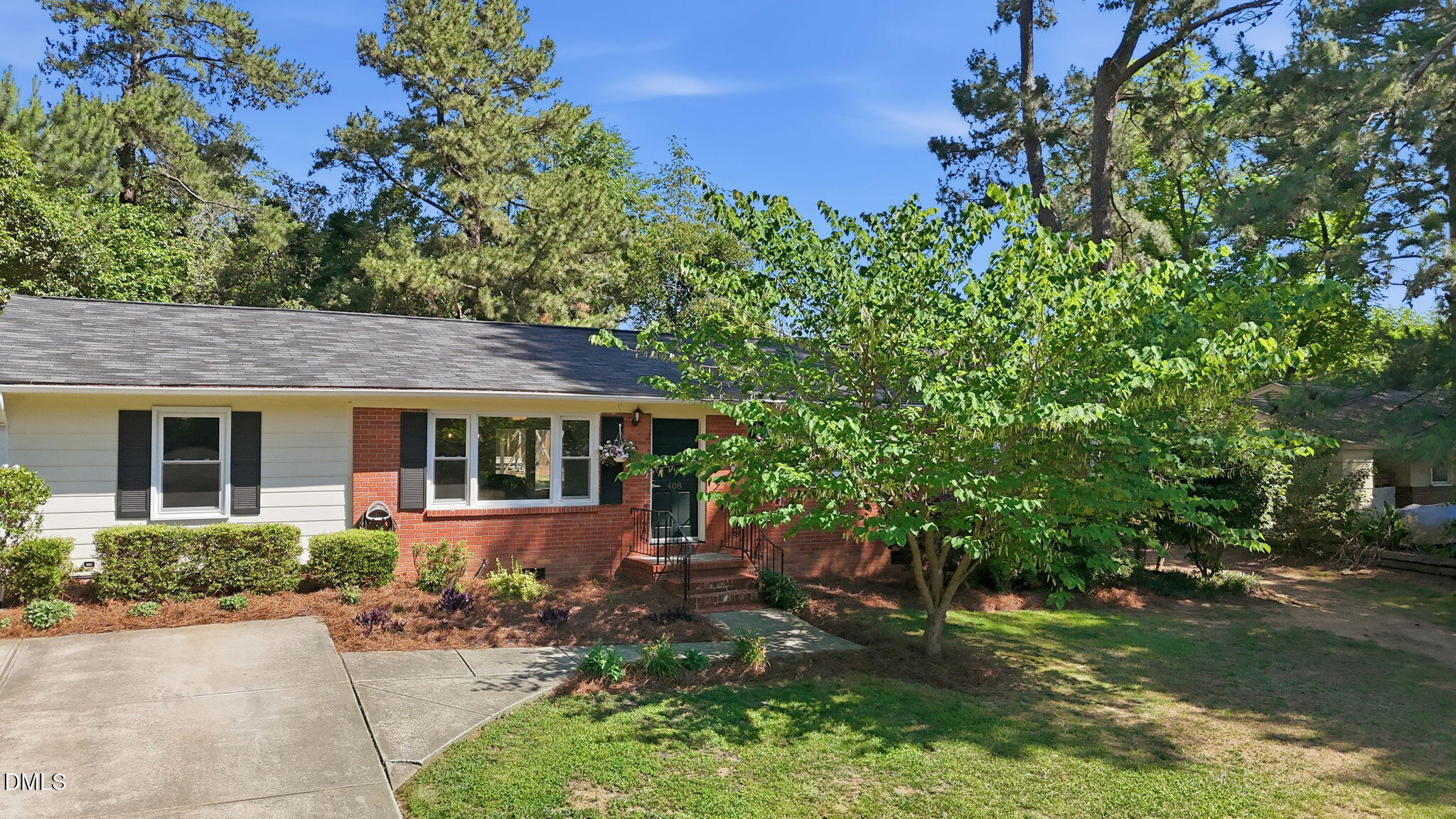 408 Lakeside Drive Property Photo 4
