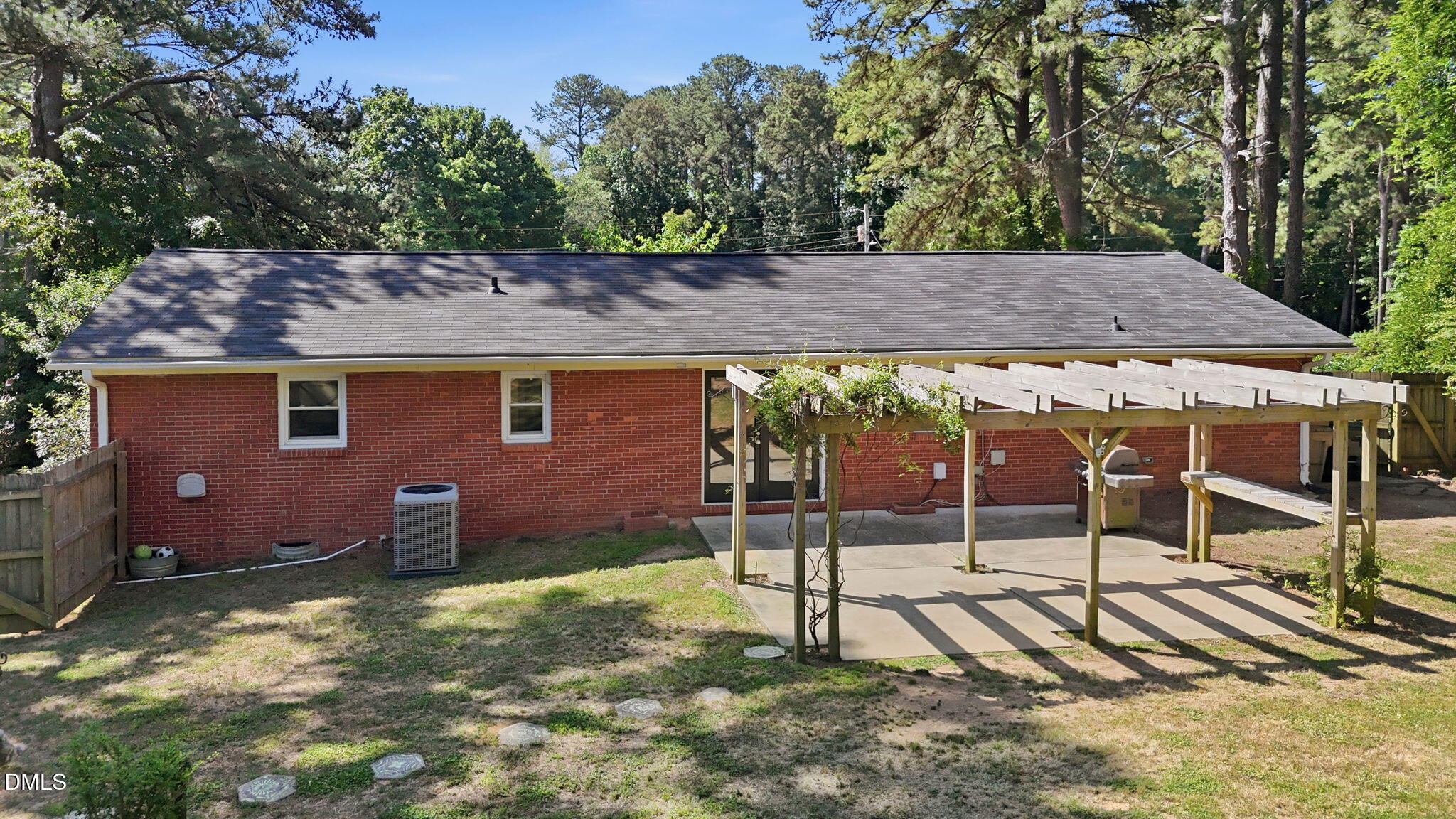 408 Lakeside Drive Property Photo 7