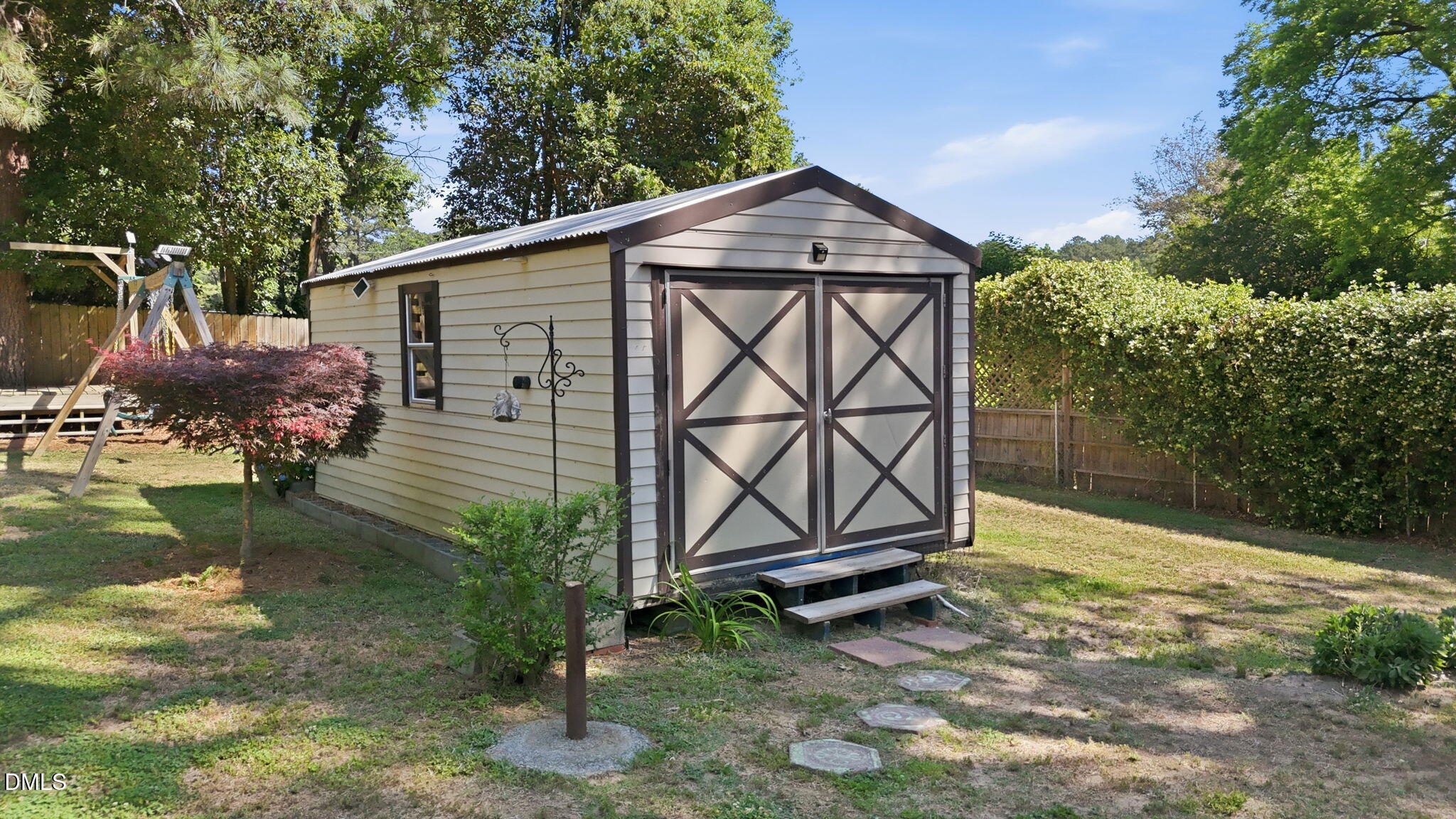 408 Lakeside Drive Property Photo 8
