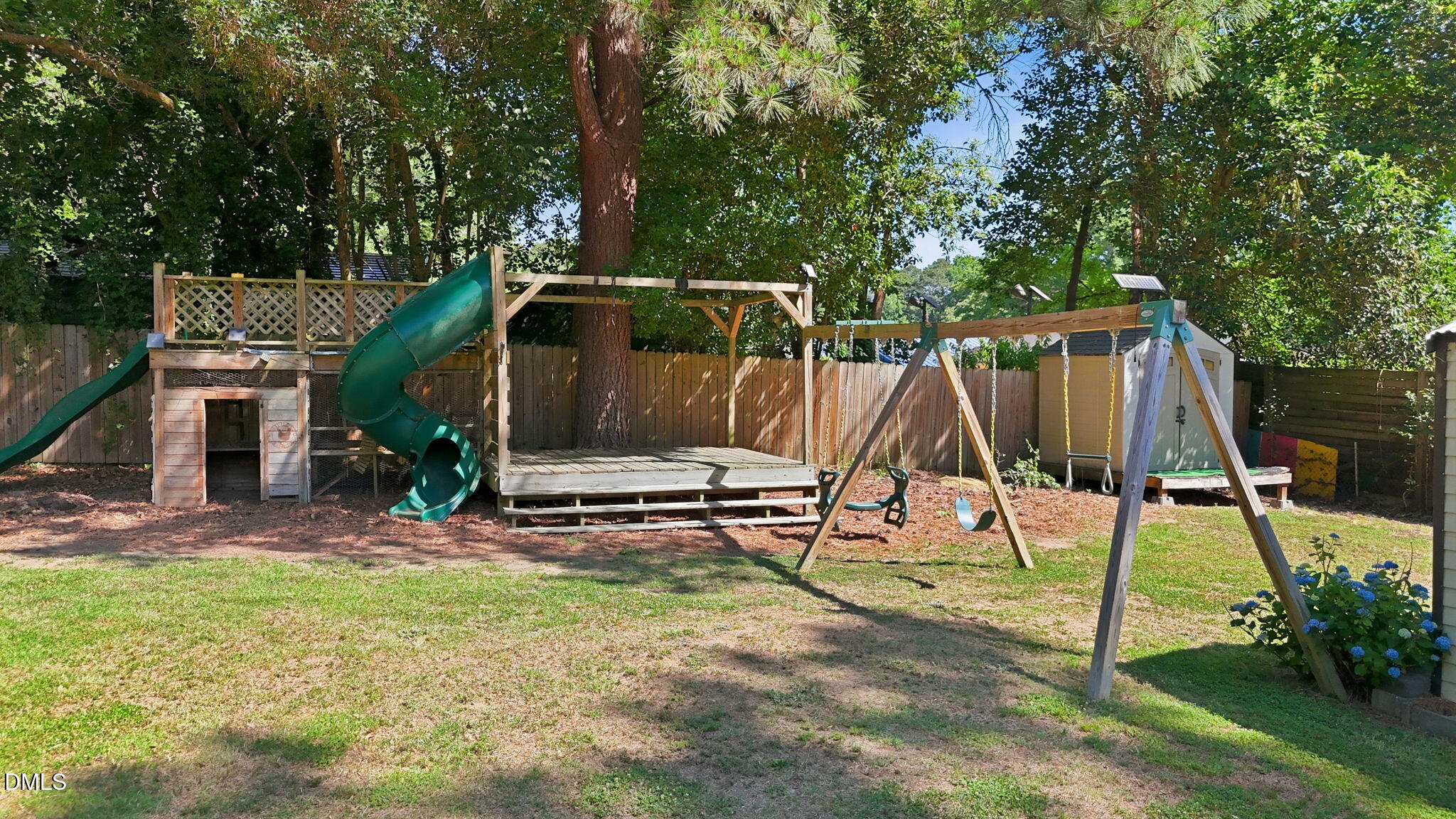 408 Lakeside Drive Property Photo 9