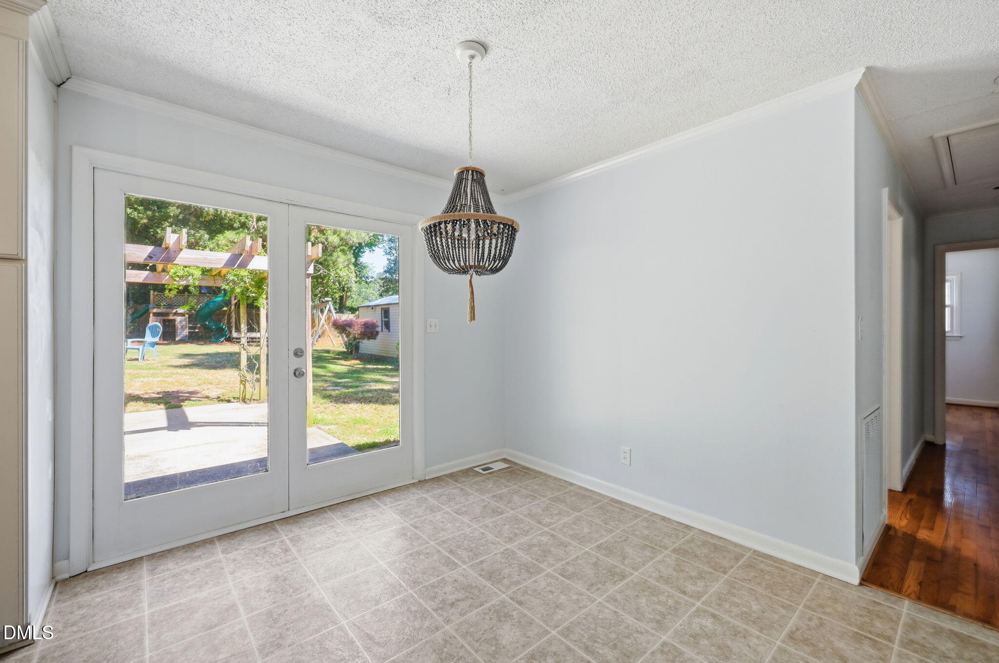 408 Lakeside Drive Property Photo 18