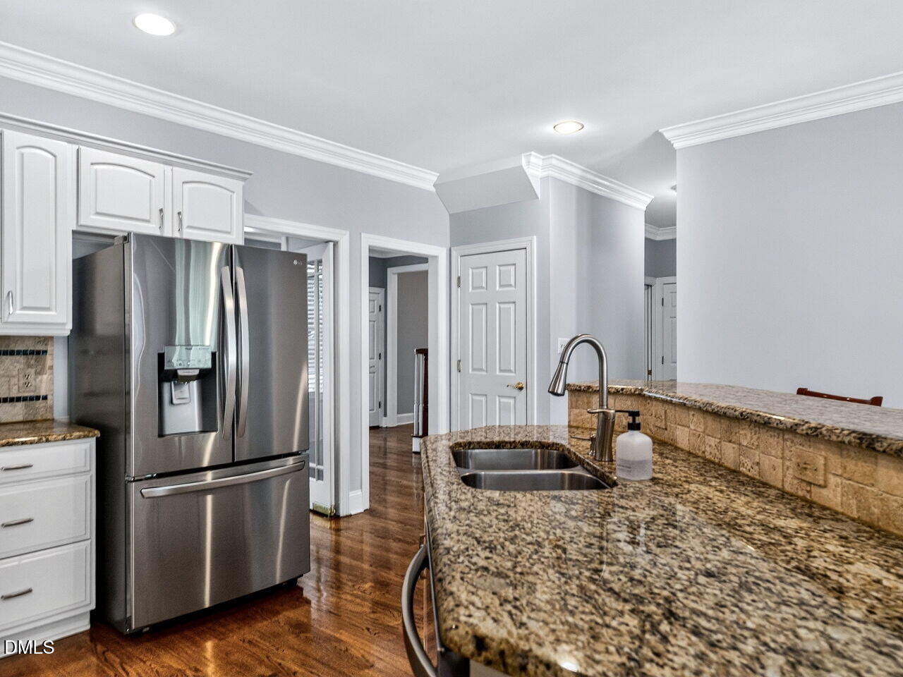 6101 Westglen Drive Property Photo 15