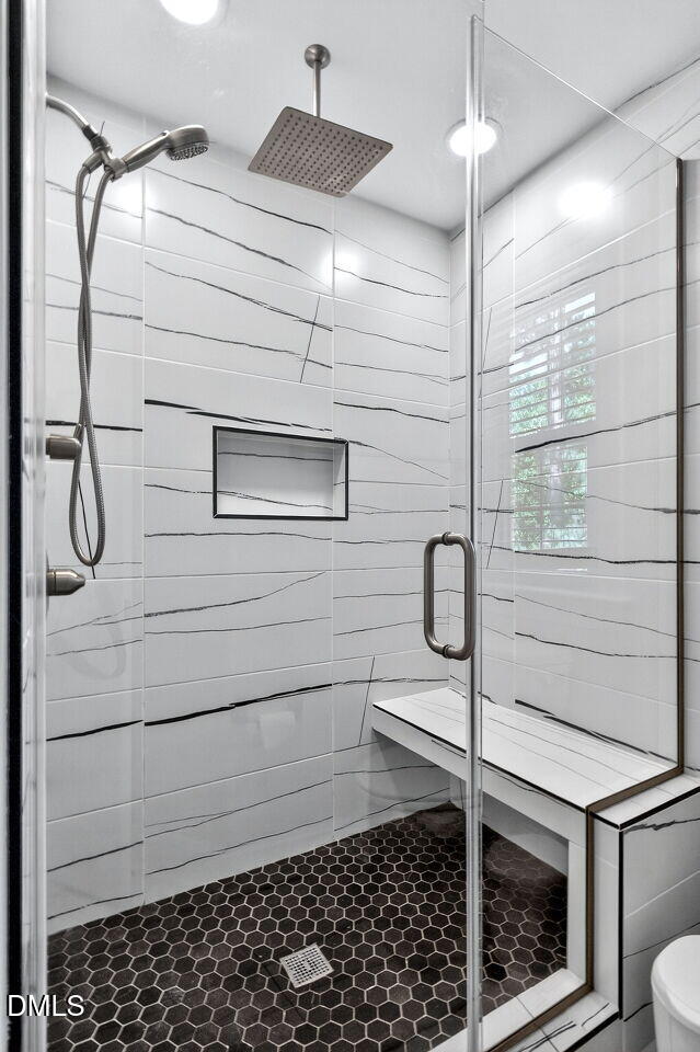 6101 Westglen Drive Property Photo 34