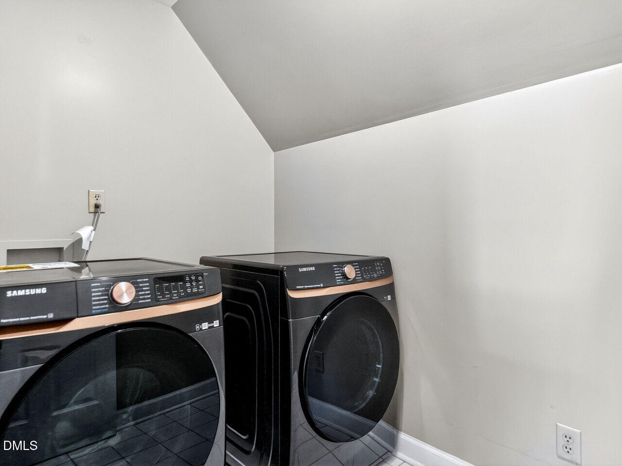 6101 Westglen Drive Property Photo 36