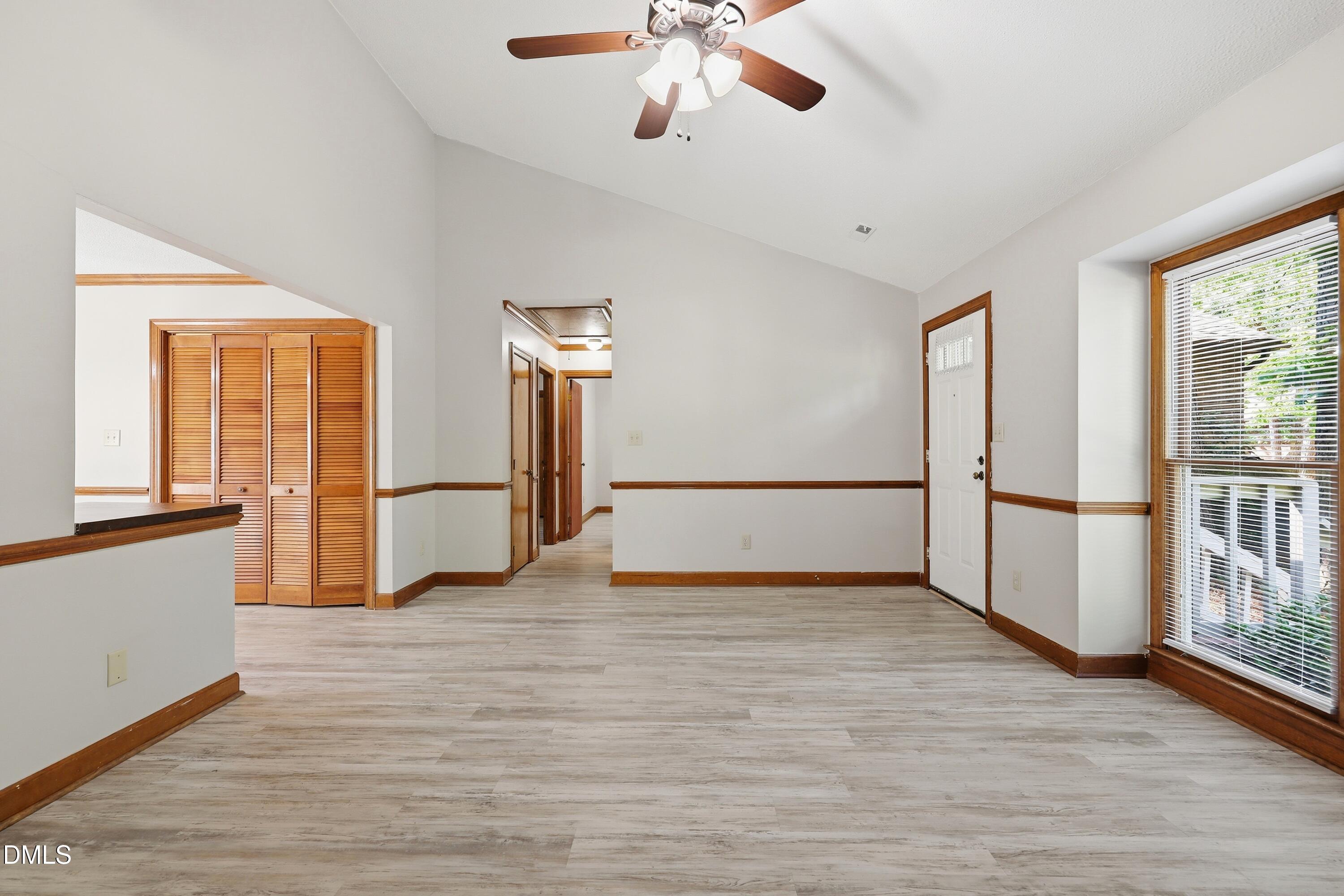 300 W Woodcroft Parkway Apt 26a Property Photo 8