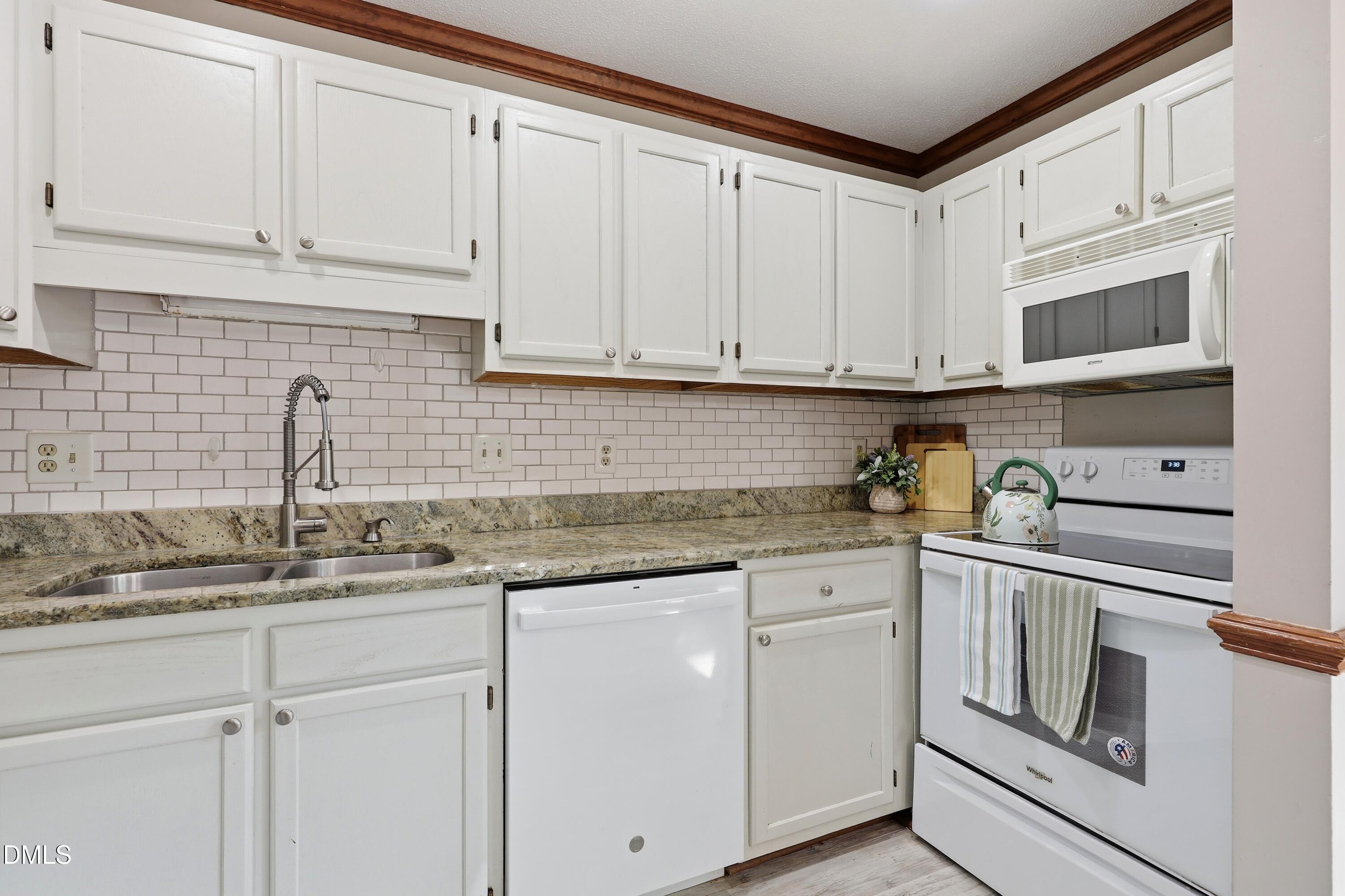300 W Woodcroft Parkway Apt 26a Property Photo 12
