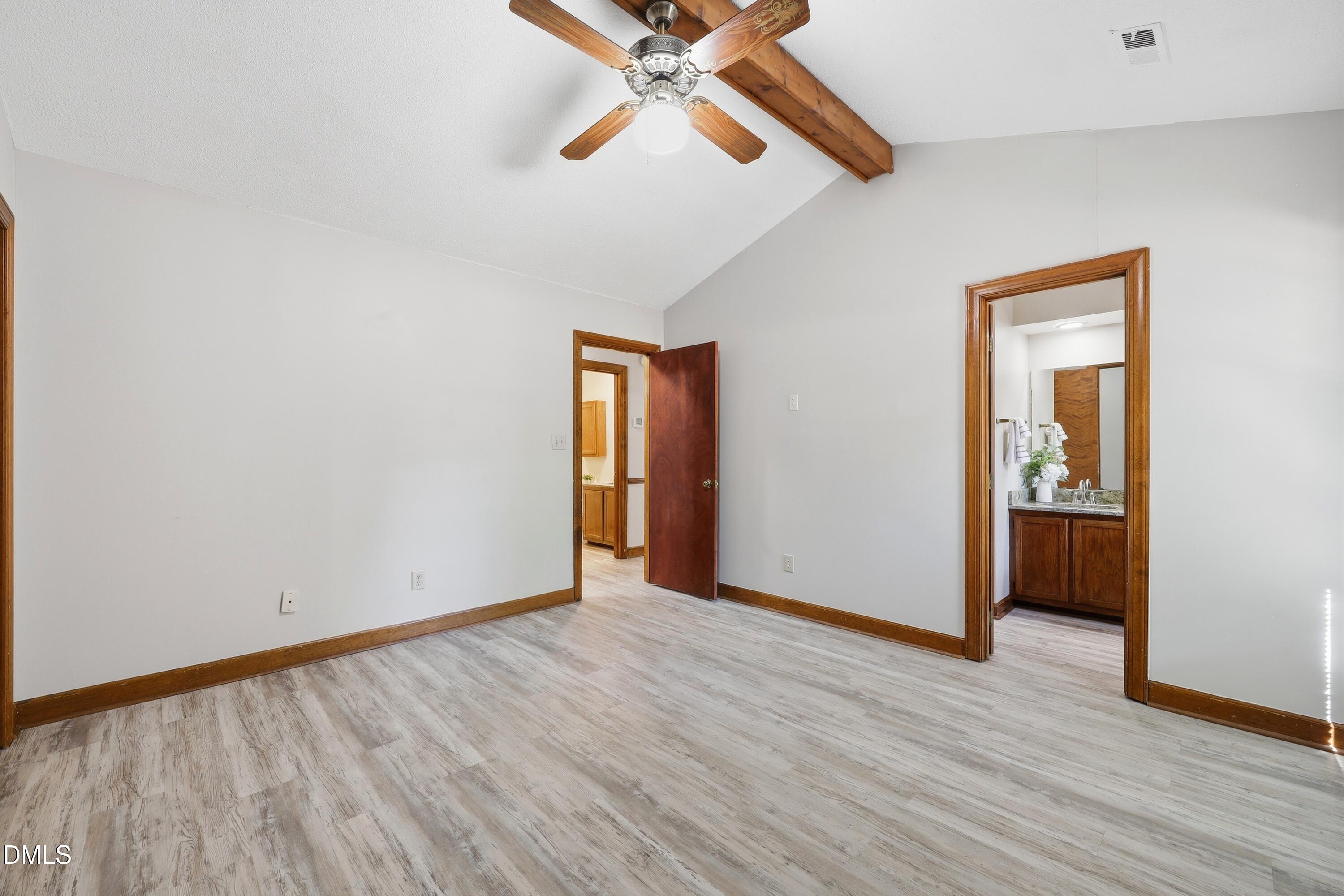 300 W Woodcroft Parkway Apt 26a Property Photo 17
