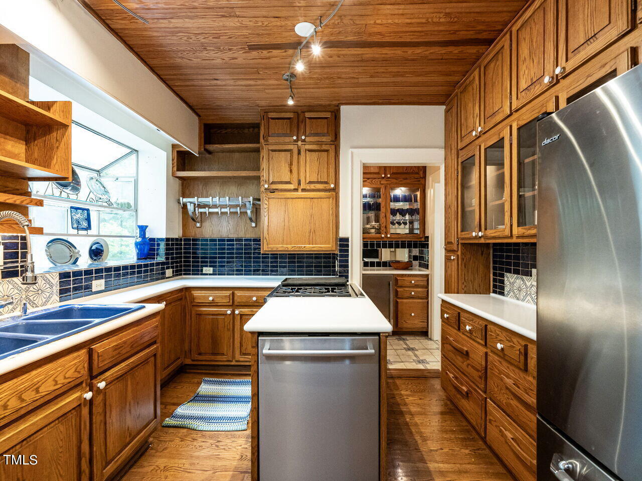2501 Kenmore Drive Property Photo 22