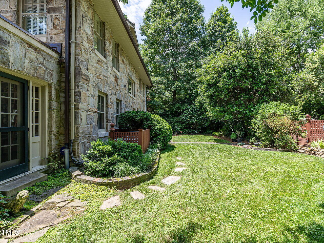 2501 Kenmore Drive Property Photo 43