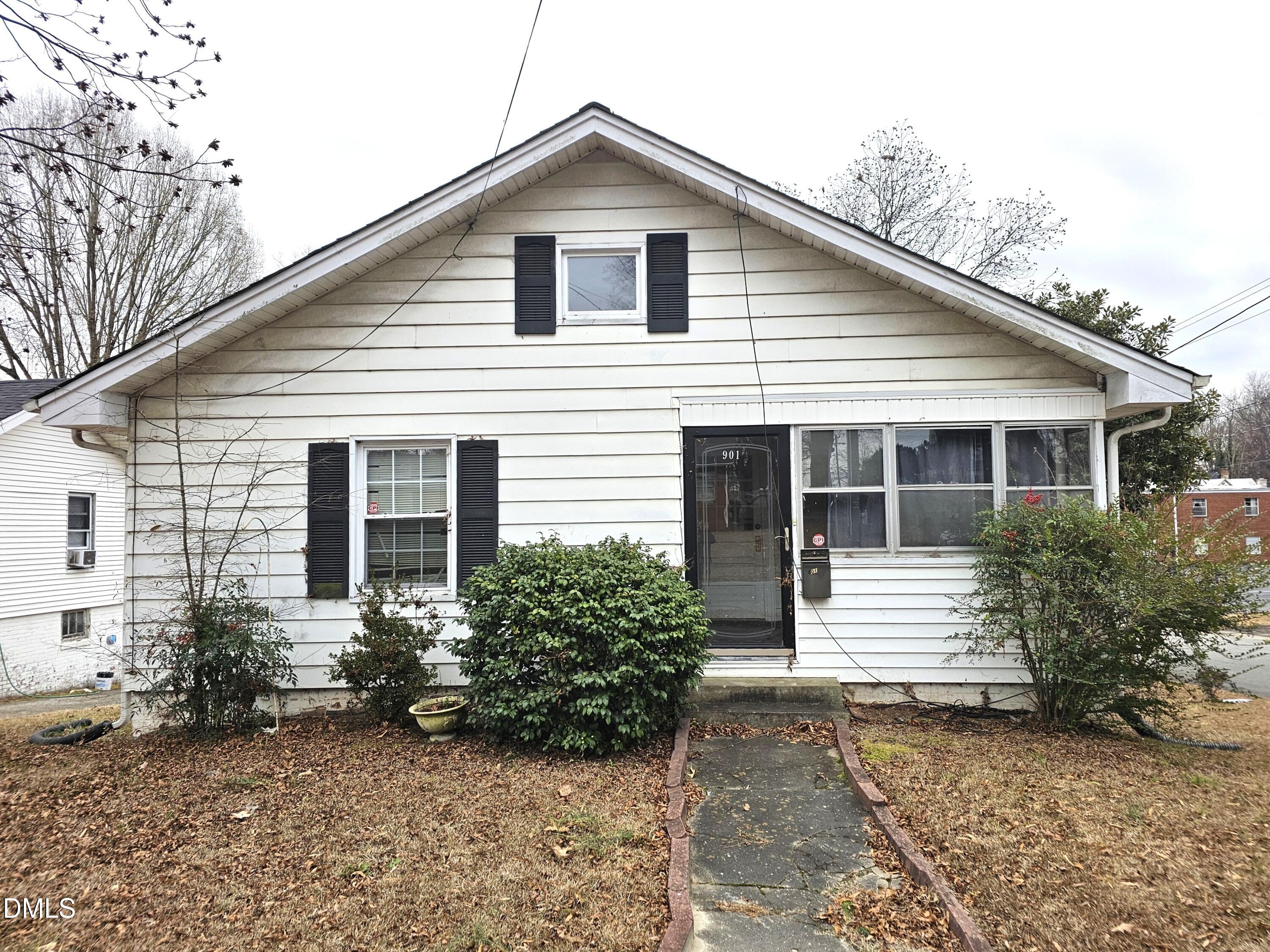 901 Grace Avenue Property Photo 1