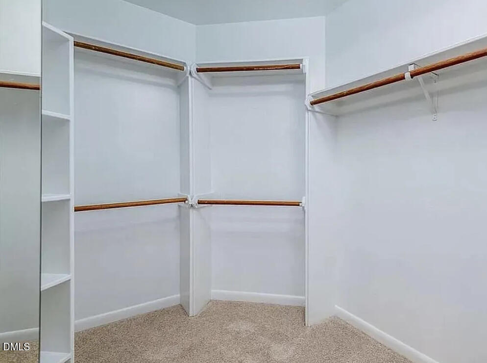 8031 Grey Oak Drive Property Photo 9