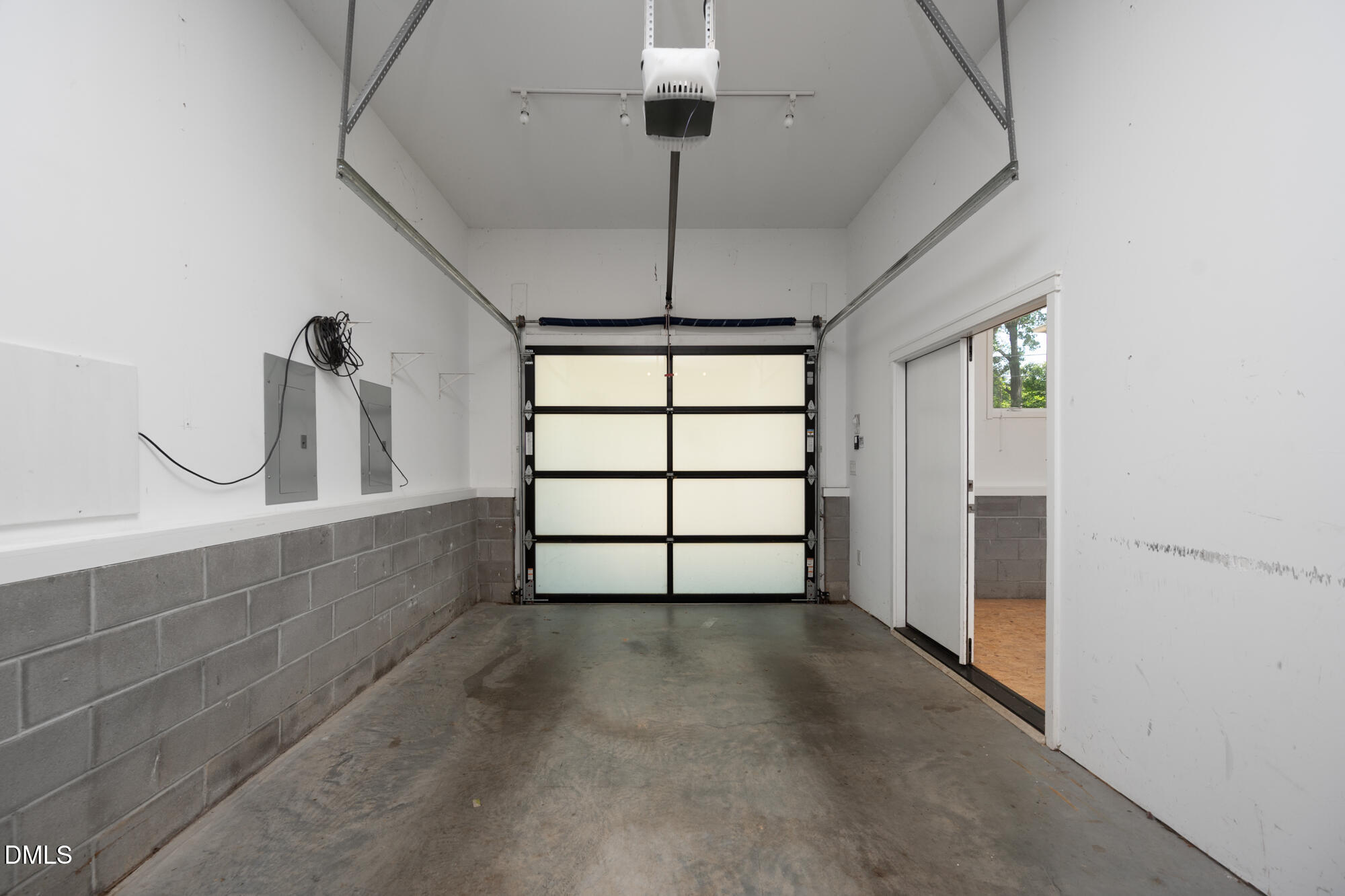 400 W Knox Street Property Photo 45