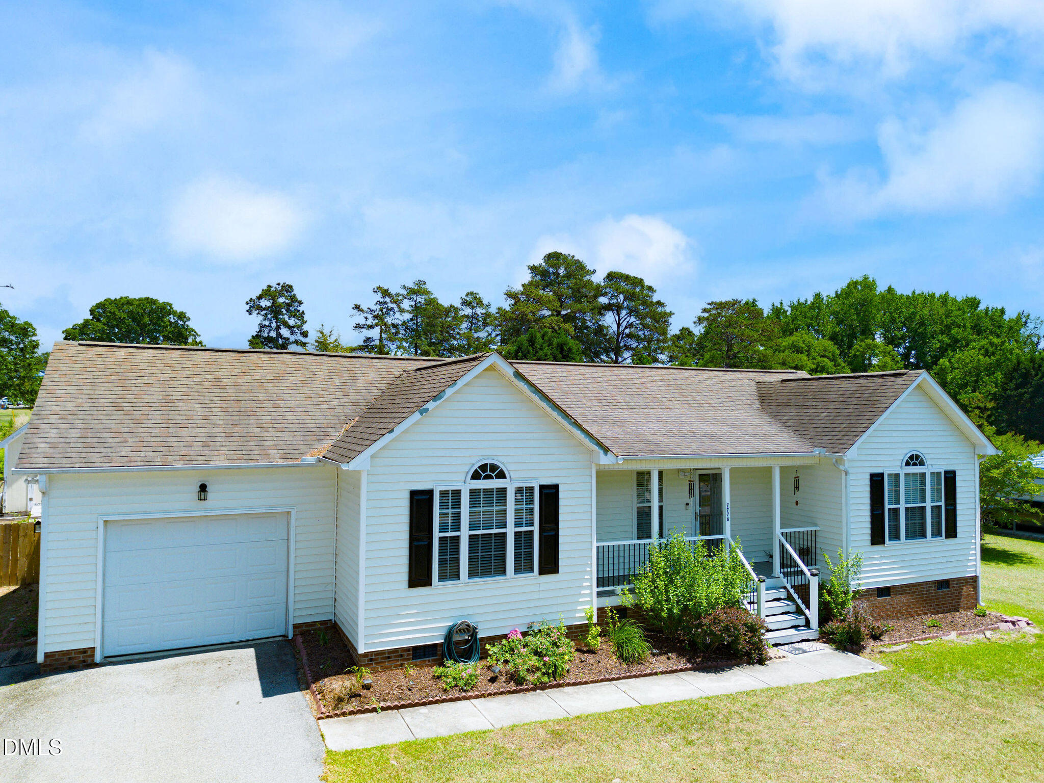 7776 Us 401 Property Photo 1
