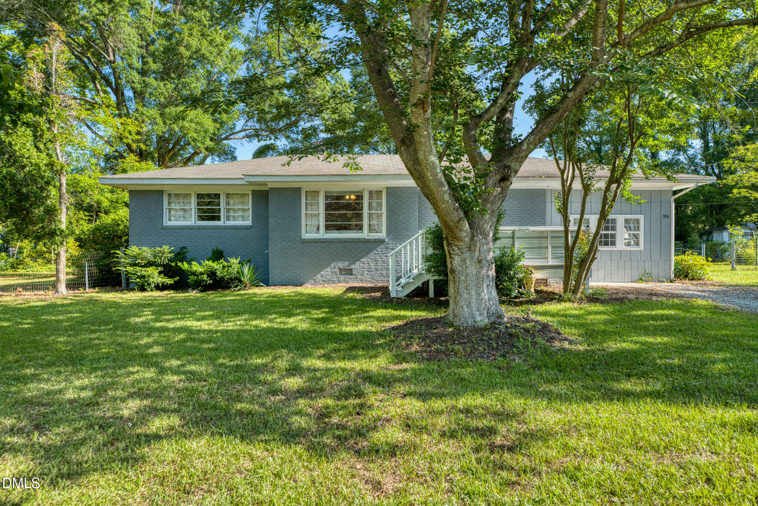 356 Holland Road Property Photo