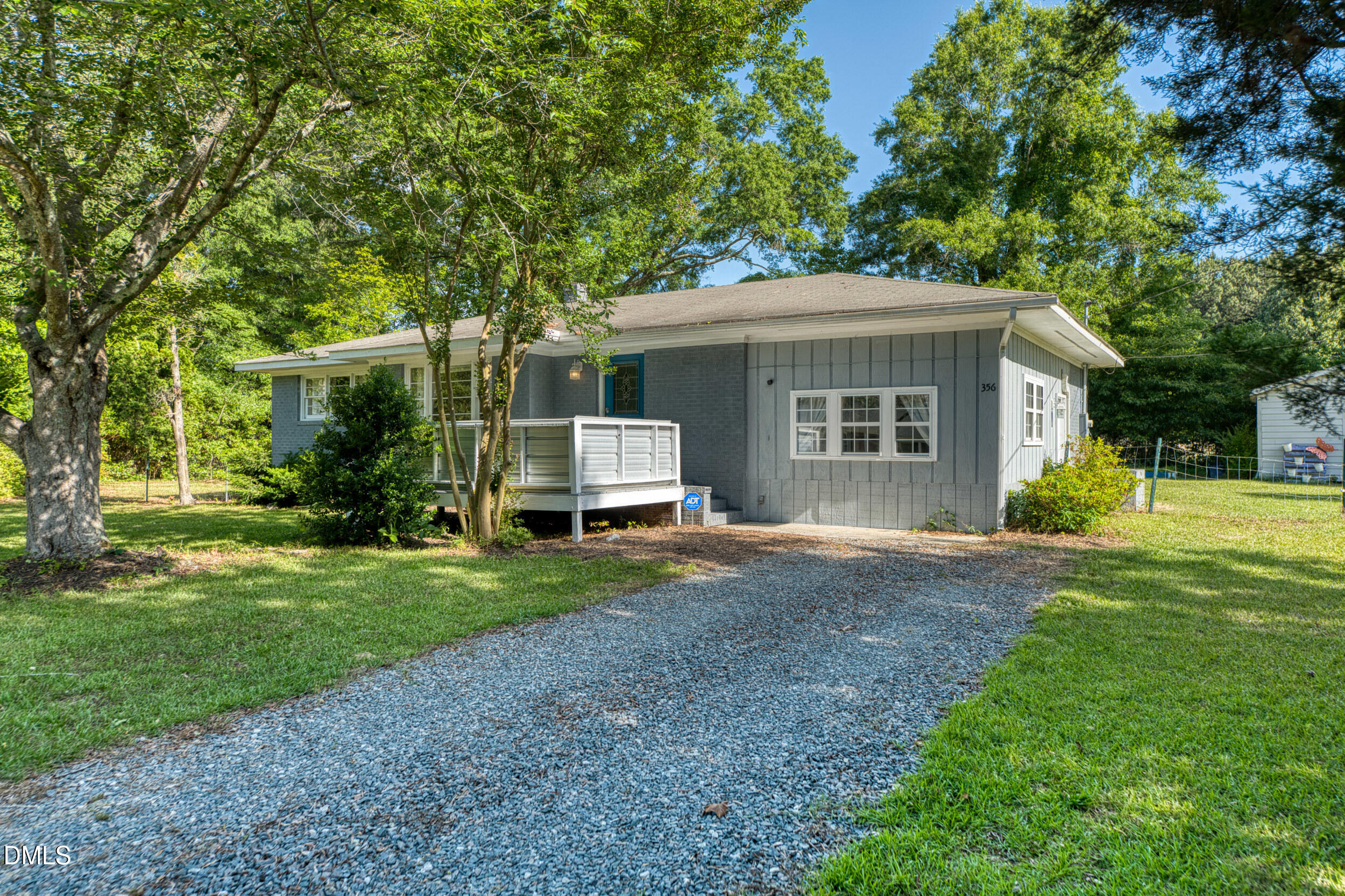 356 Holland Road Property Photo 2