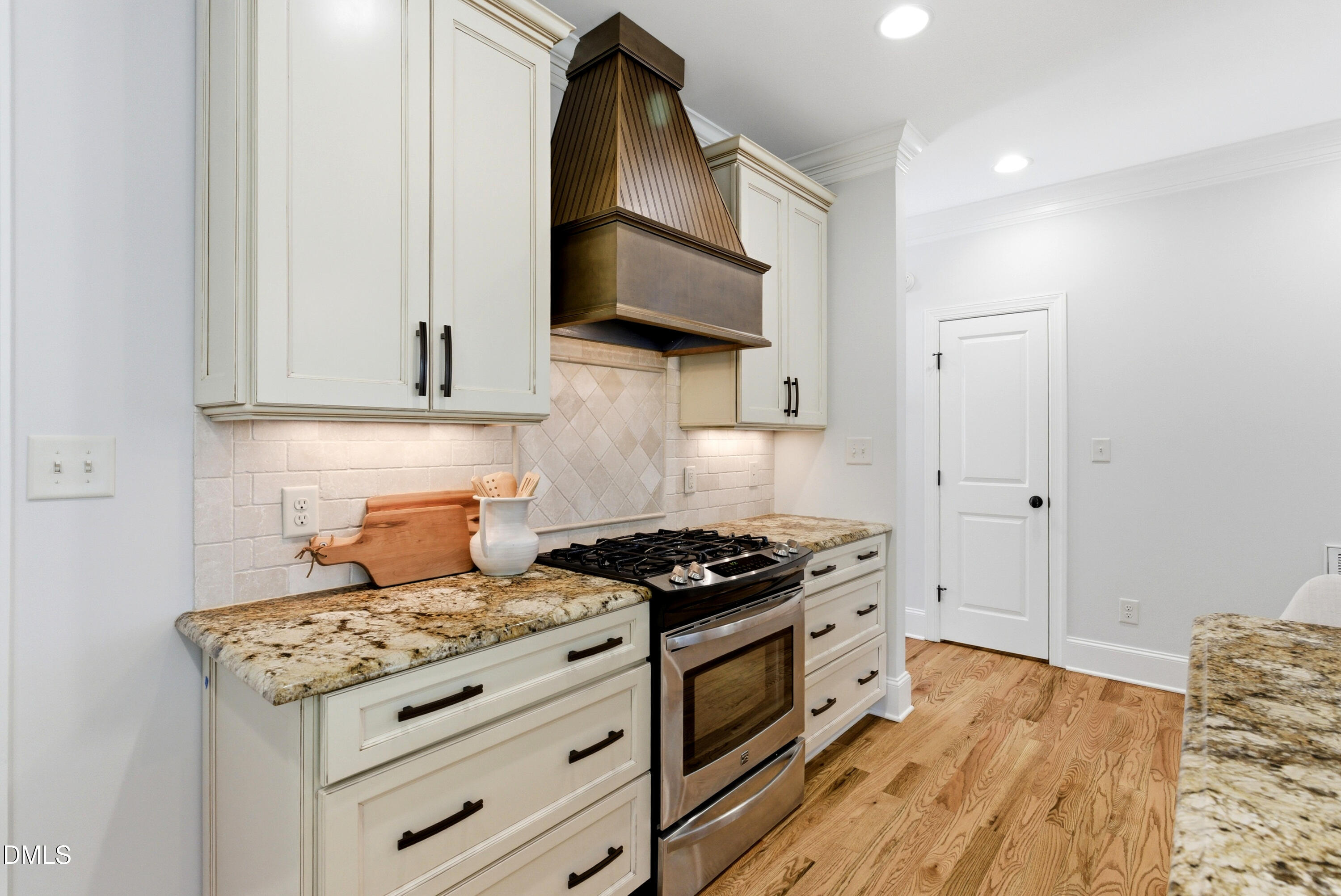2216 Gresham Lake Road Property Photo 6