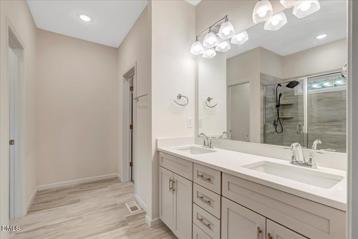 4535 Gresham Drive Property Photo 15