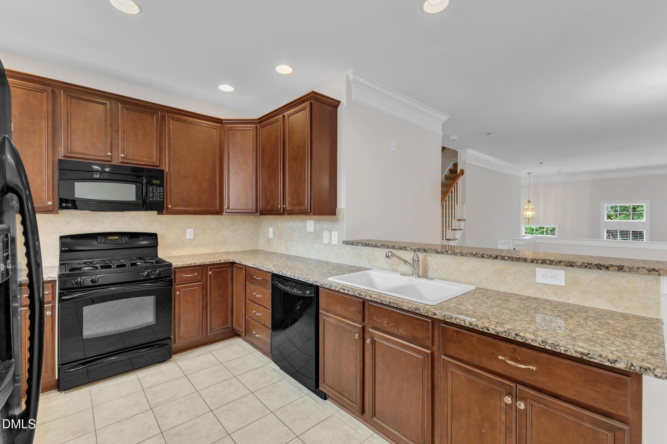9211 Calabria Drive 104 Property Photo 12