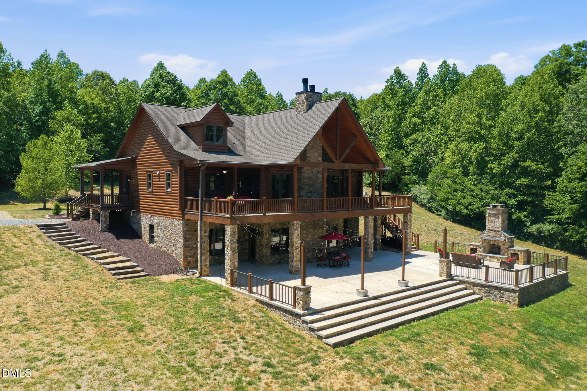 354 Wenasa Trail Property Photo 1