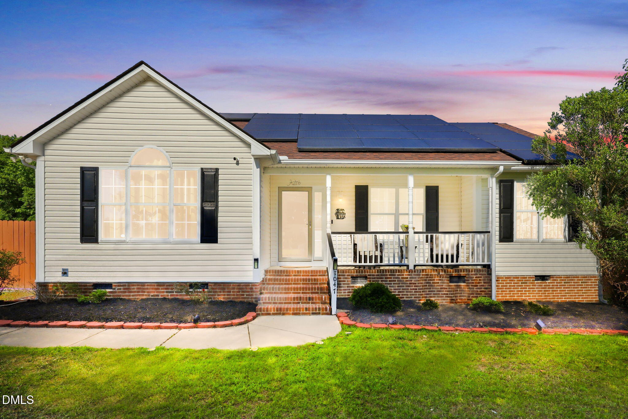 1047 Smith Road Property Photo 2