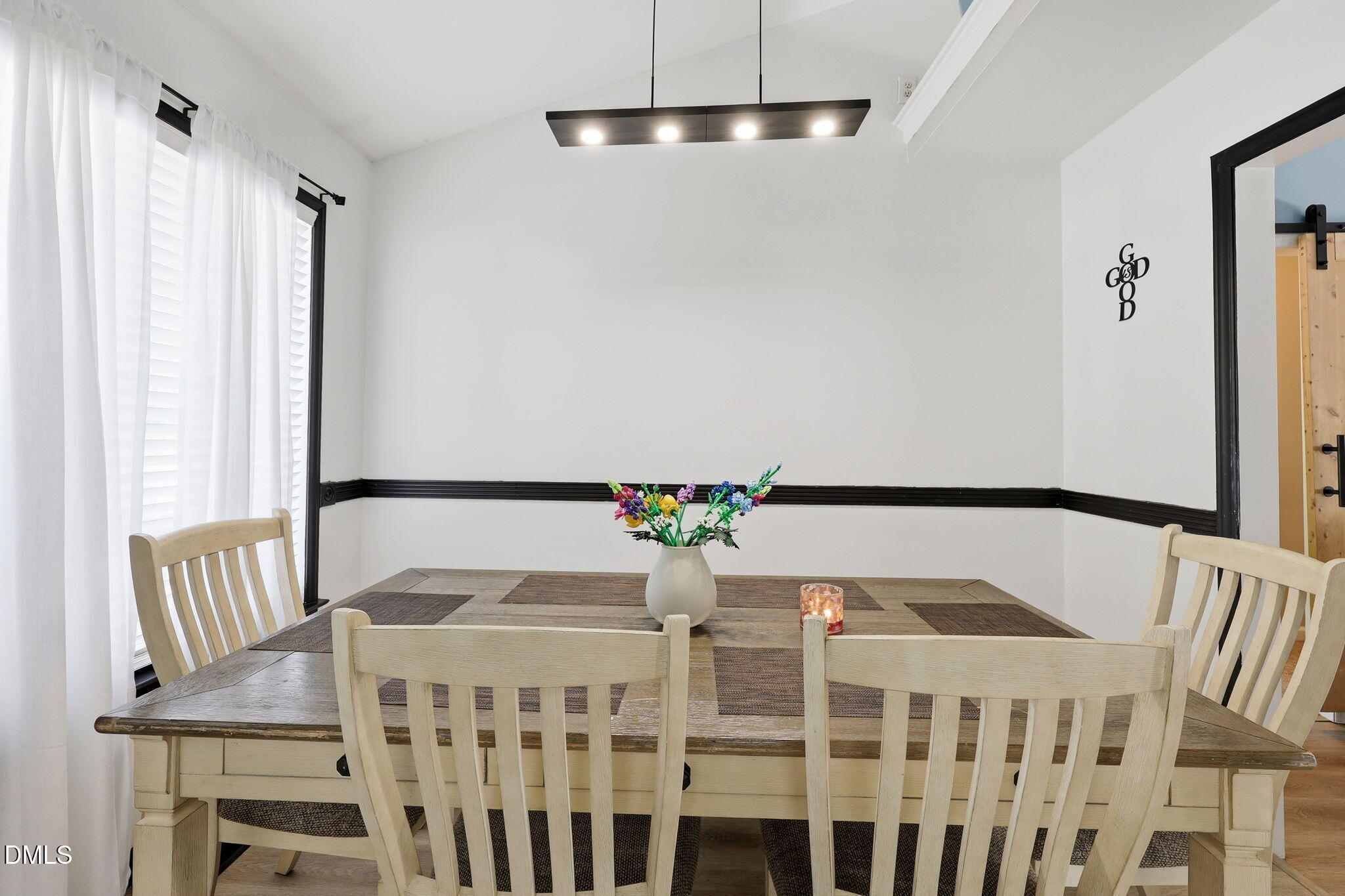 1047 Smith Road Property Photo 16
