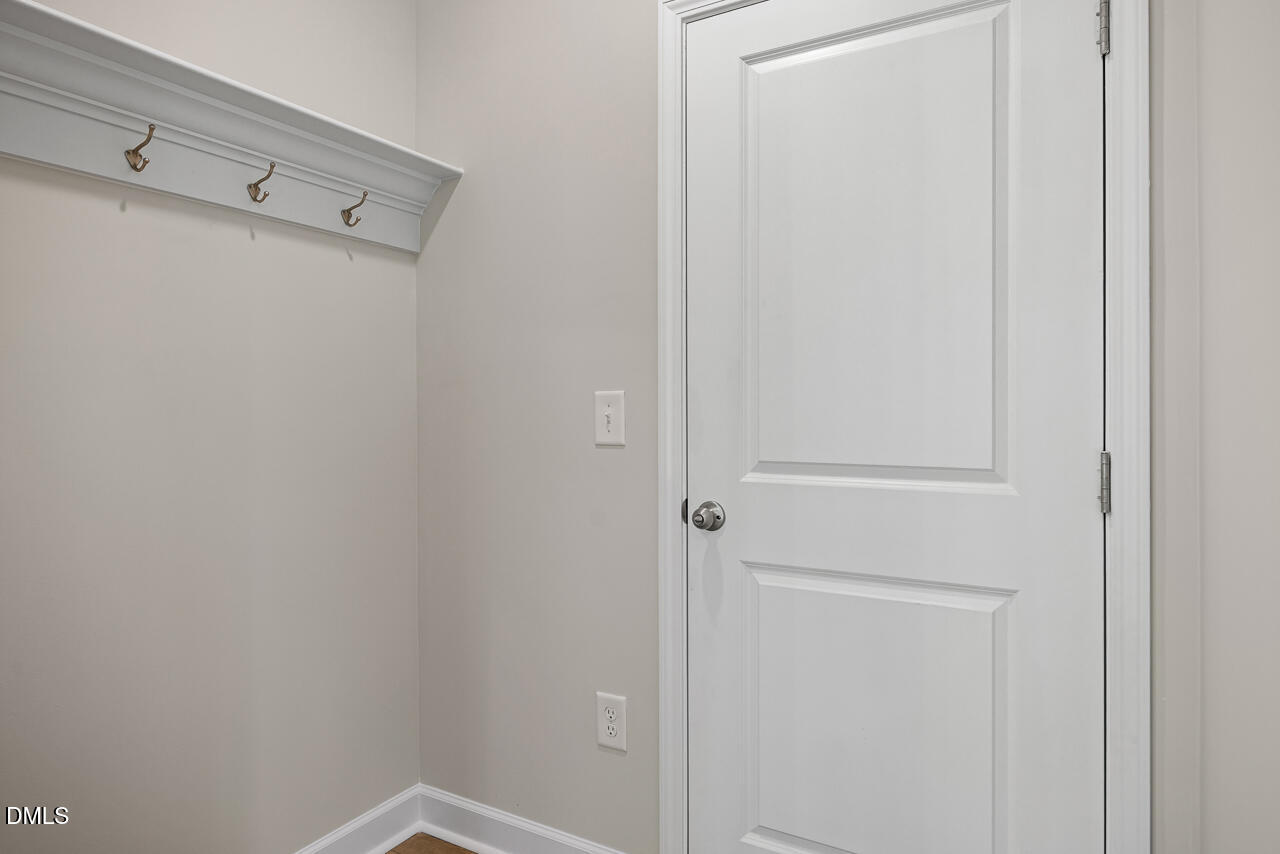 315 Queensferry Lane Property Photo 24
