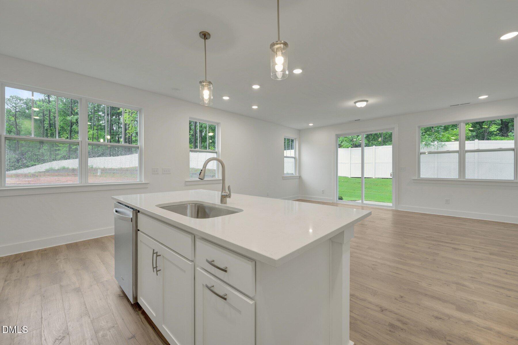 2913 Spring Manor Way Property Photo 9