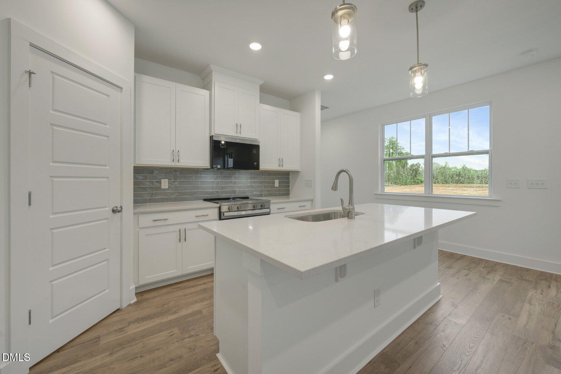 2913 Spring Manor Way Property Photo 10