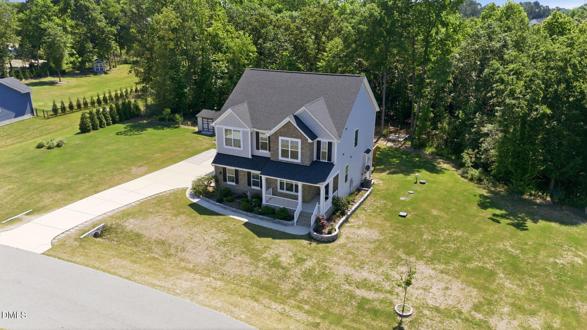 107 S Clearbrook Court Property Photo 41