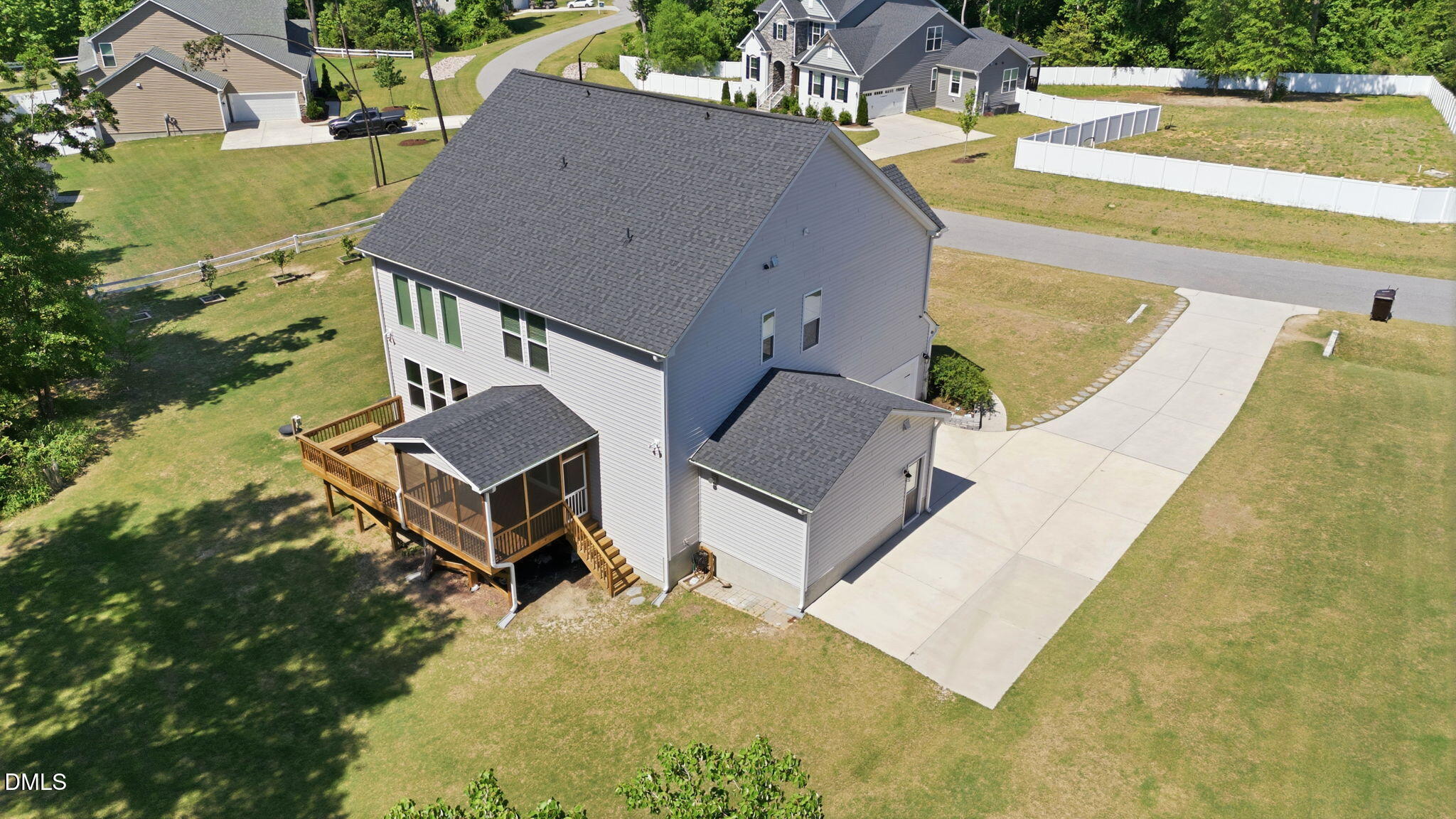 107 S Clearbrook Court Property Photo 44