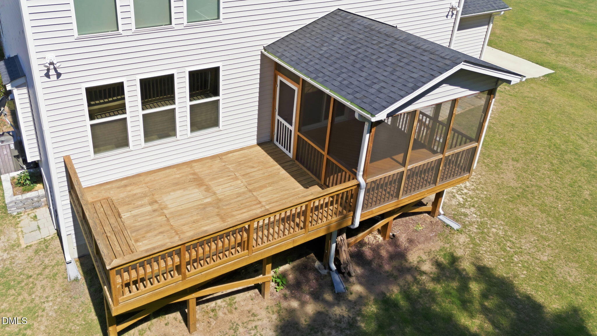 107 S Clearbrook Court Property Photo 48