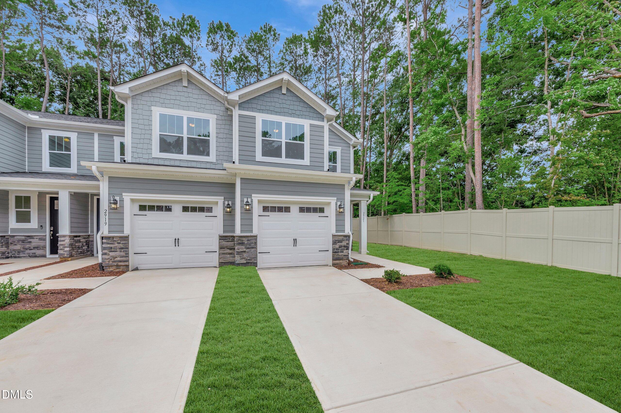 2921 Spring Manor Way Property Photo 2