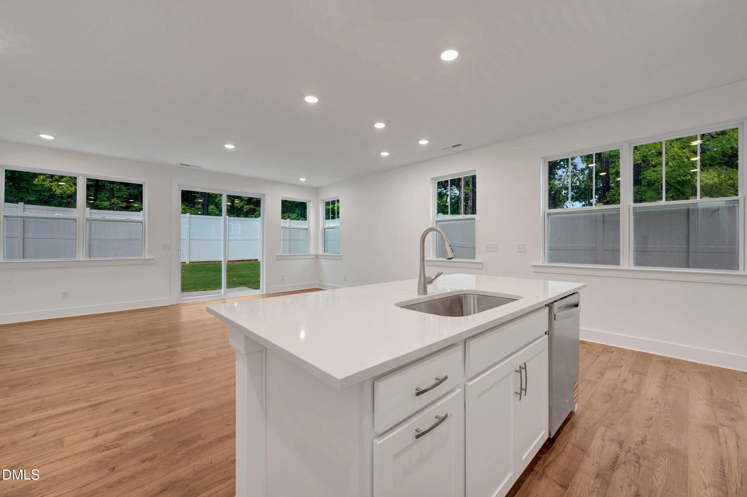 2921 Spring Manor Way Property Photo 14