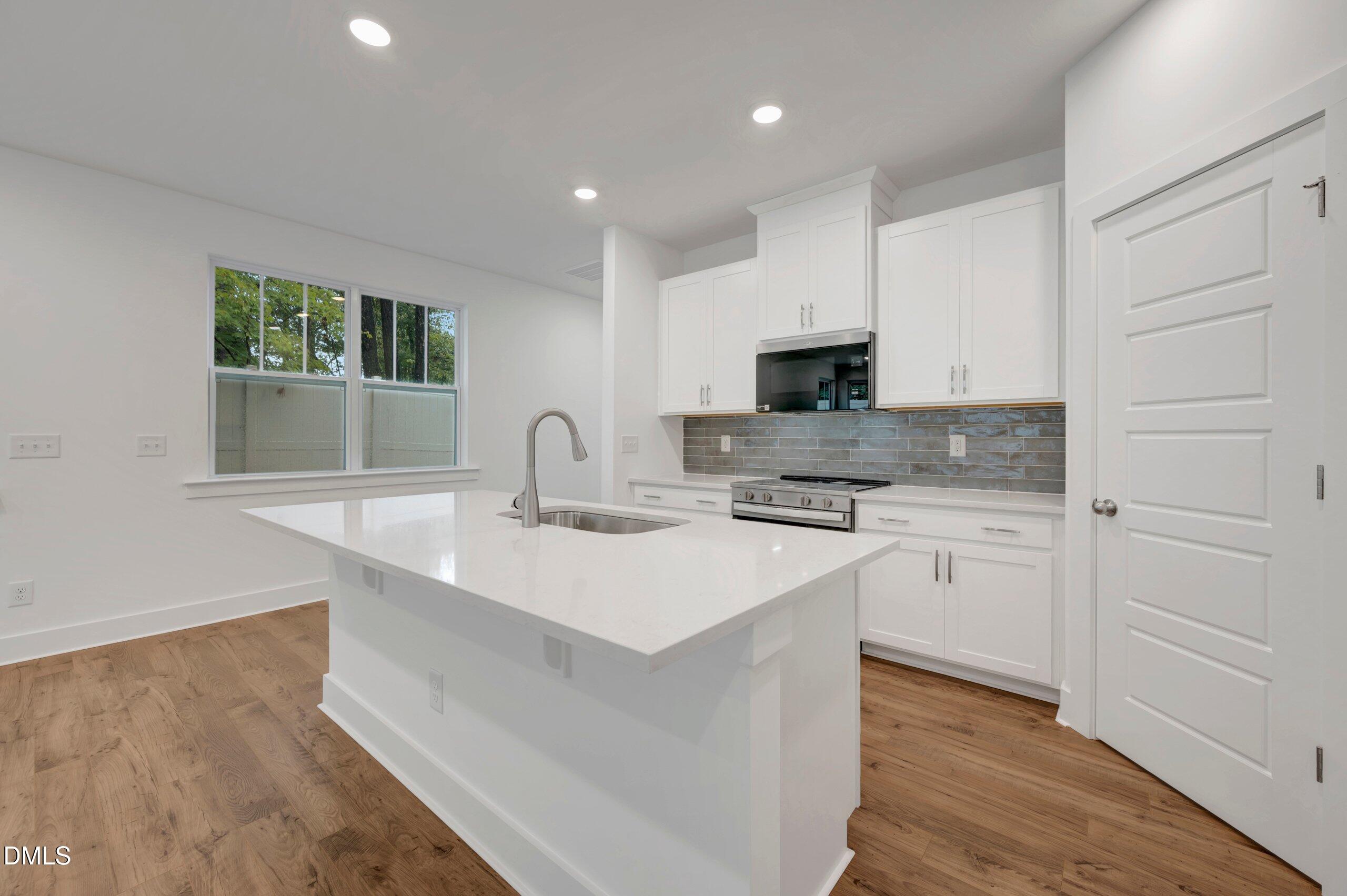 2921 Spring Manor Way Property Photo 15