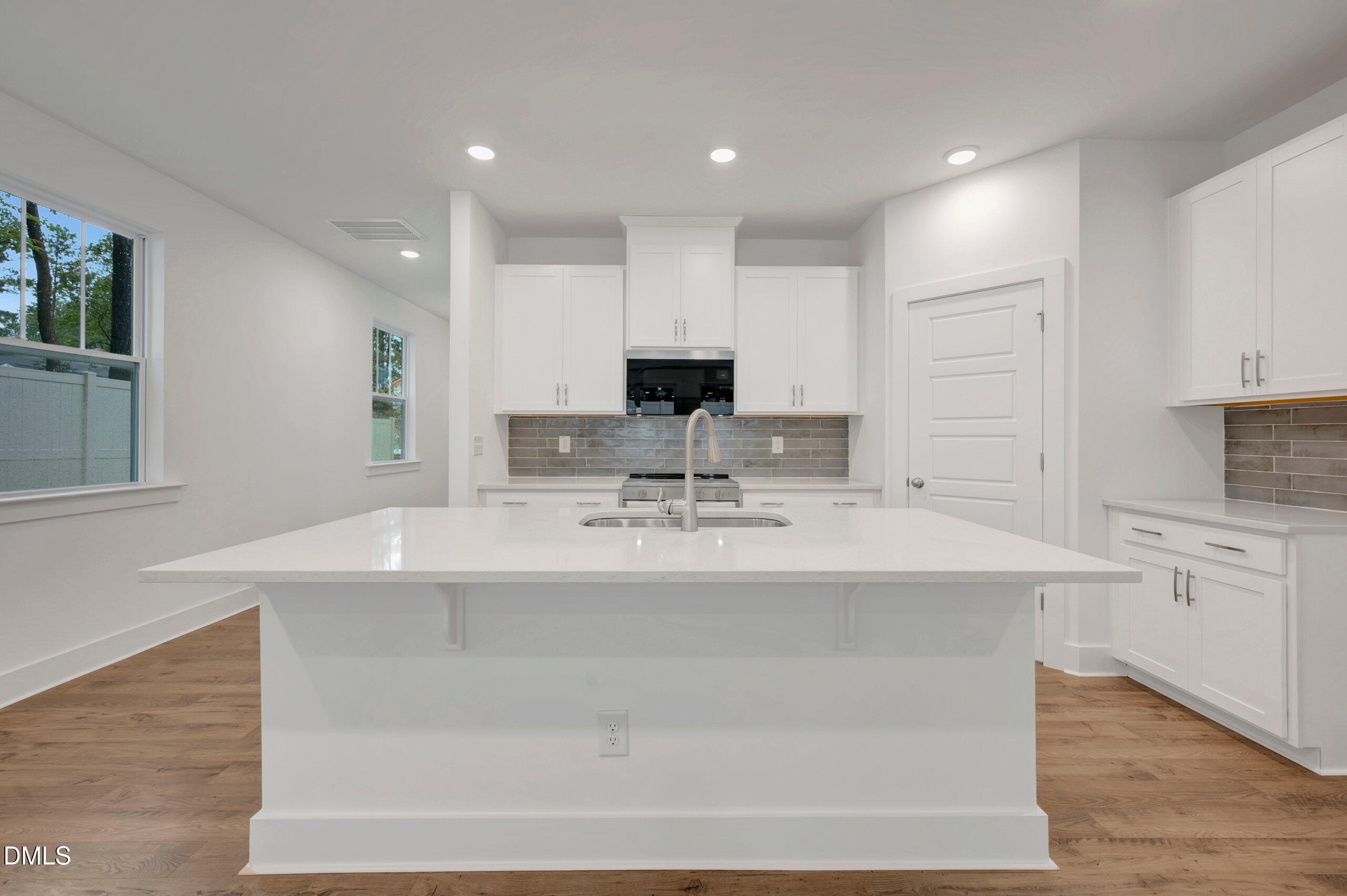 2921 Spring Manor Way Property Photo 16