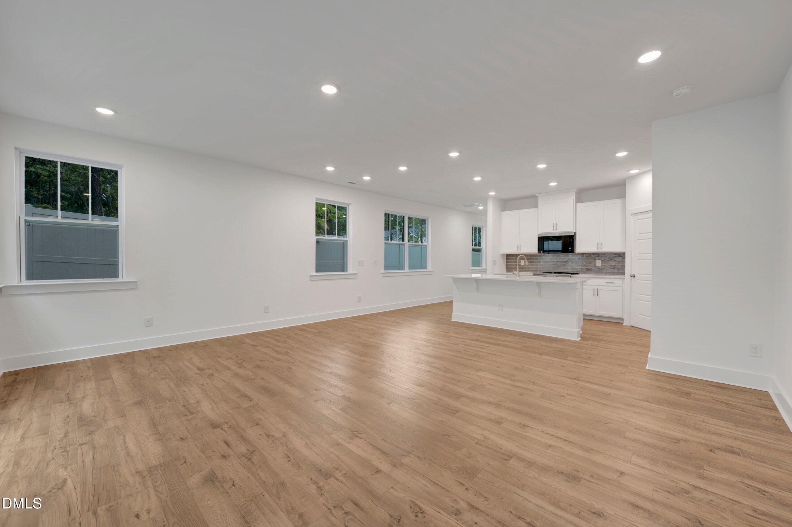 2921 Spring Manor Way Property Photo 17
