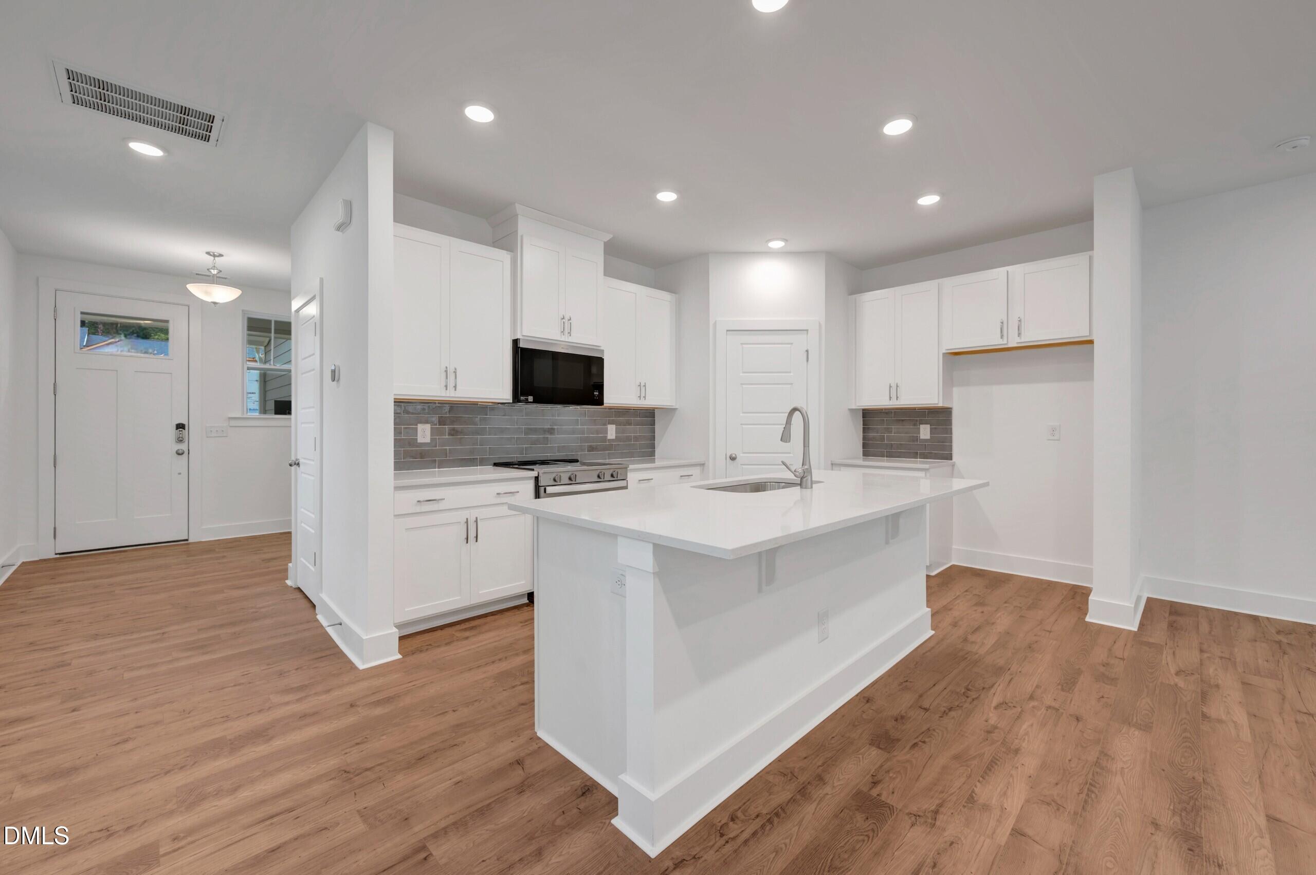 2921 Spring Manor Way Property Photo 34