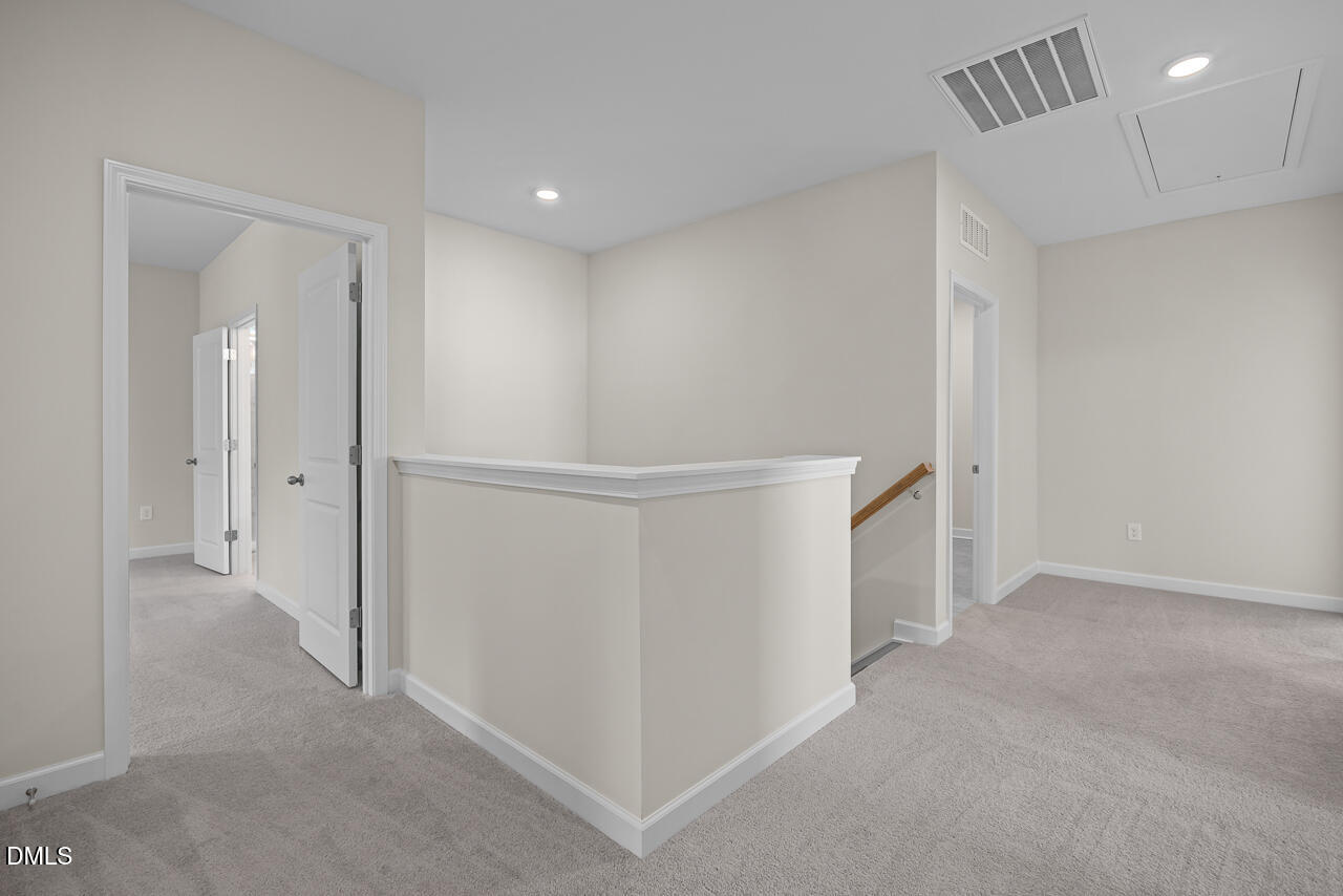 323 Queensferrry Lane Property Photo 10