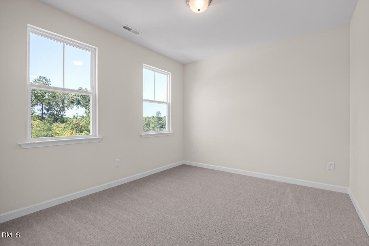 323 Queensferrry Lane Property Photo 20